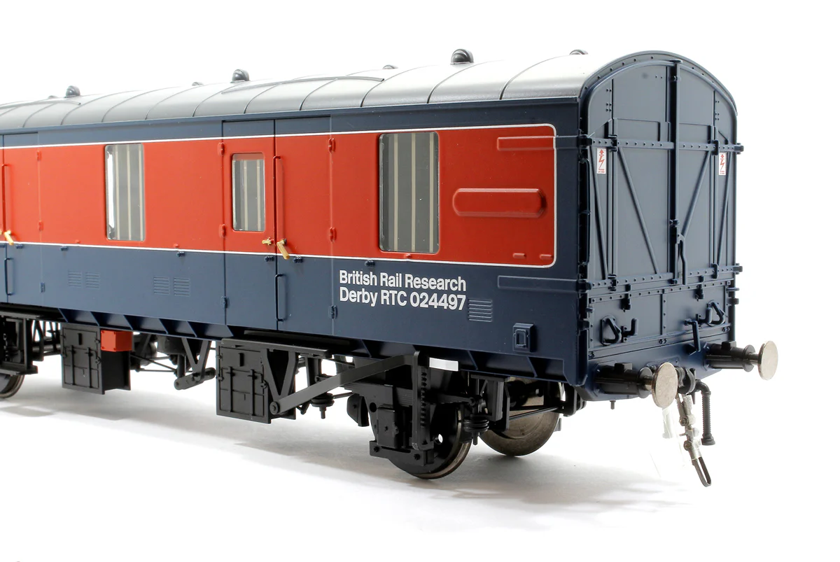 GM7340101 BR Mk1 CCT Research Department Red and Blue #024497 - Image 4