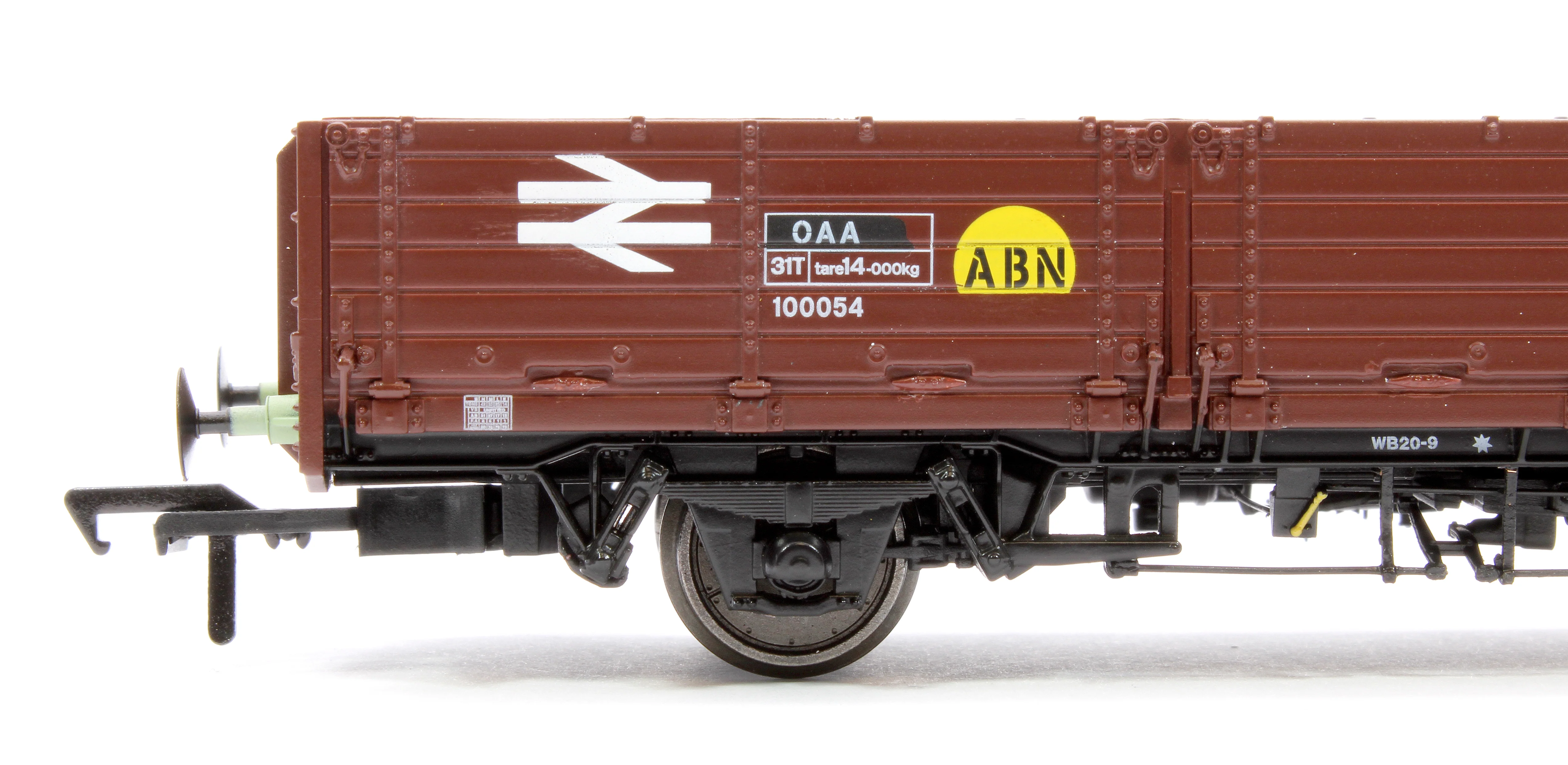 915003 BR ‘Open AB’ OAA Wagon No. 100054, BR bauxite, yellow ‘ABN’ spot - Image 4