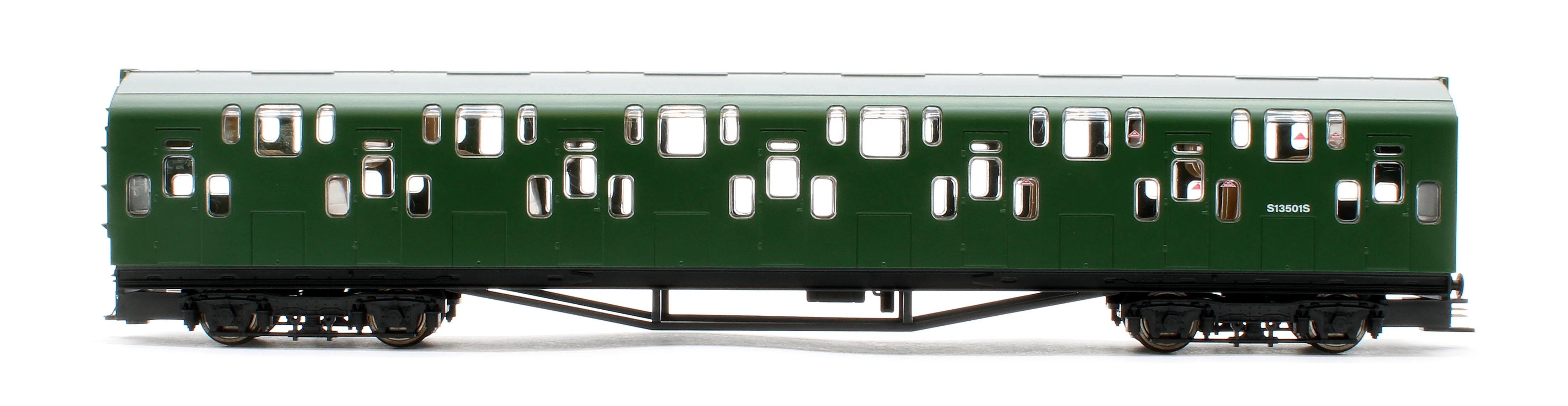 KRM-4DD-OO-F-1-G1 Bulleid Class 4DD Double Decker 4 Car EMU 4001/4901 BR Green with Small Yellow Ends - DCC Fitted - Image 9
