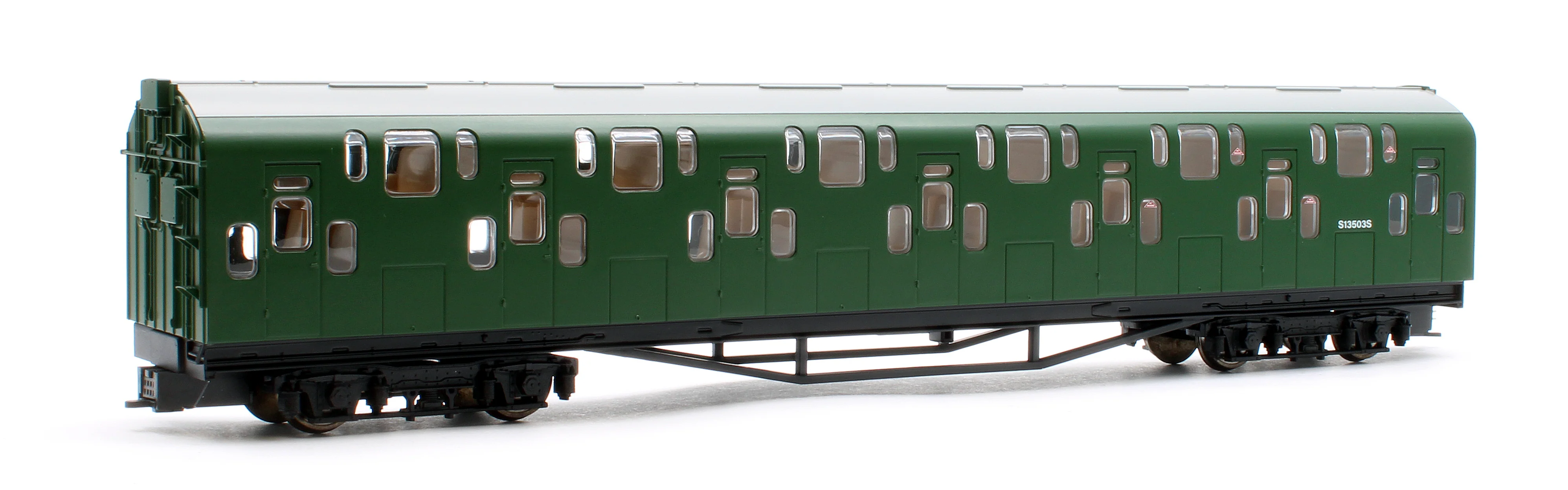 KRM-4DD-OO-F-2-G1 Bulleid Class 4DD Double Decker 4 Car EMU 4002/4902 BR Green with Small Yellow Ends - DCC Fitted - Image 5