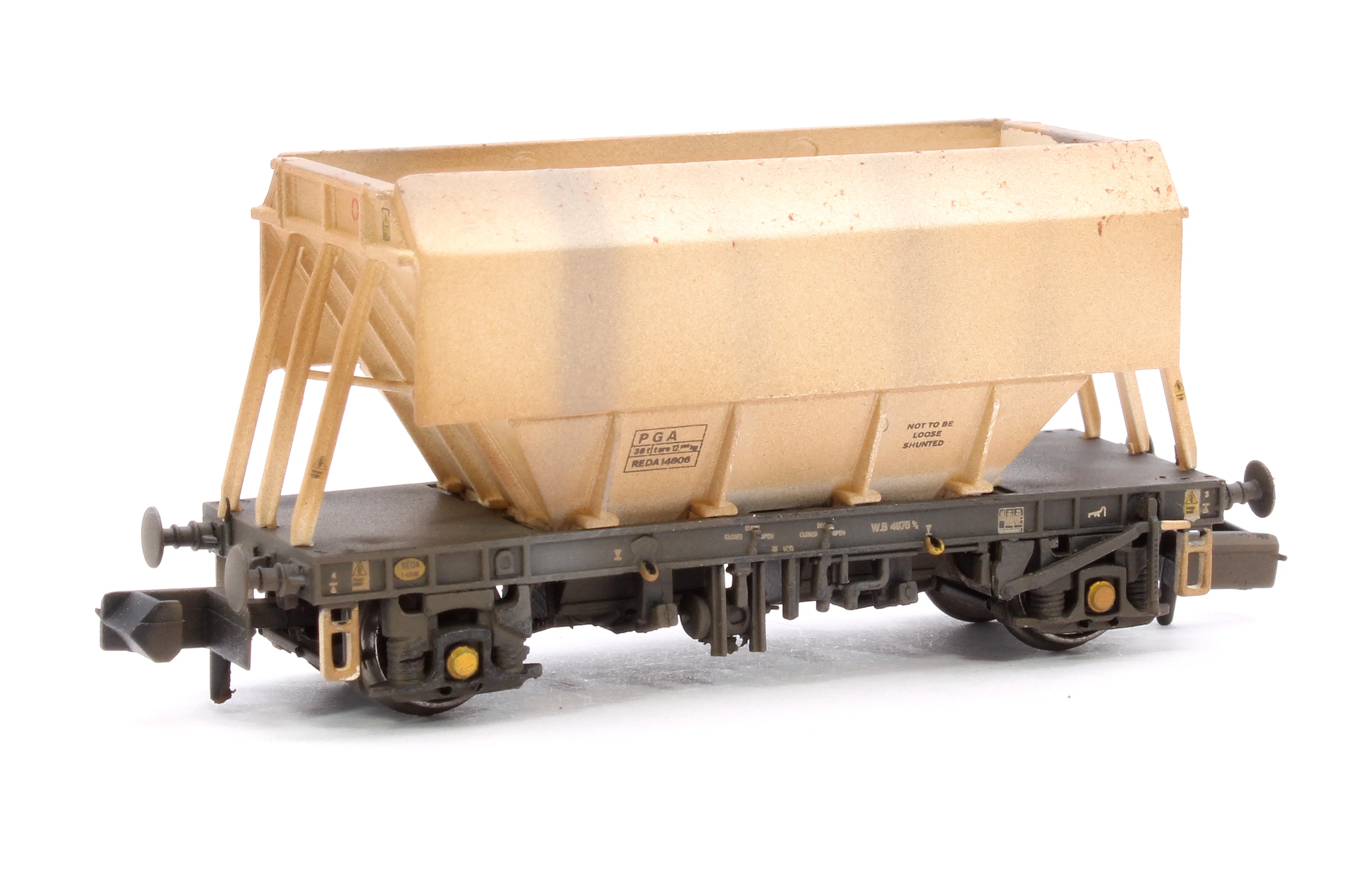 CM PG012 N (PW) TP (A)W Custom Weathered Set of 3 PGA 51T Hopper Wagons (Plain White) - Image 5