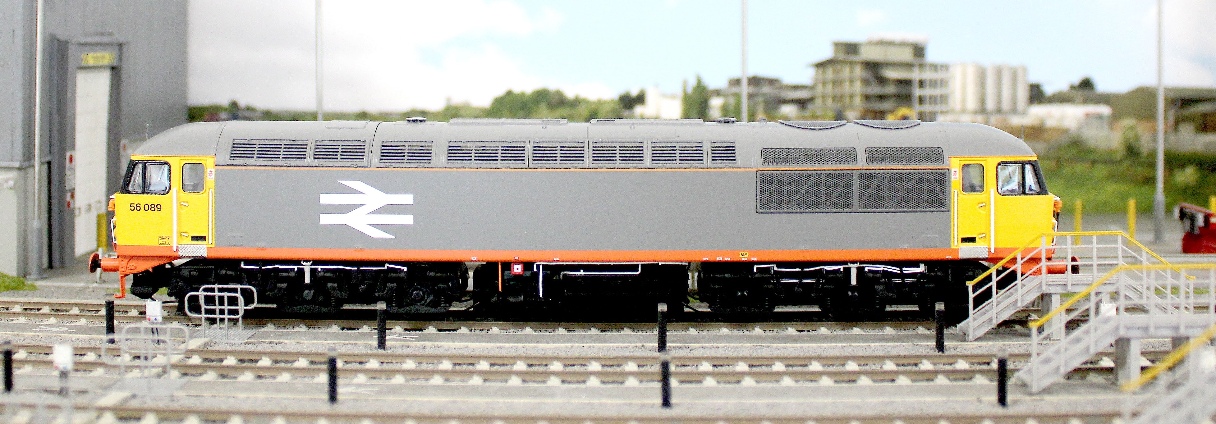 CM - 56089 - RSR SF Class 56 BR Railfreight Grey No.56089 (with Red Stripe) Diesel Locomotive - DCC Sound - Image 8
