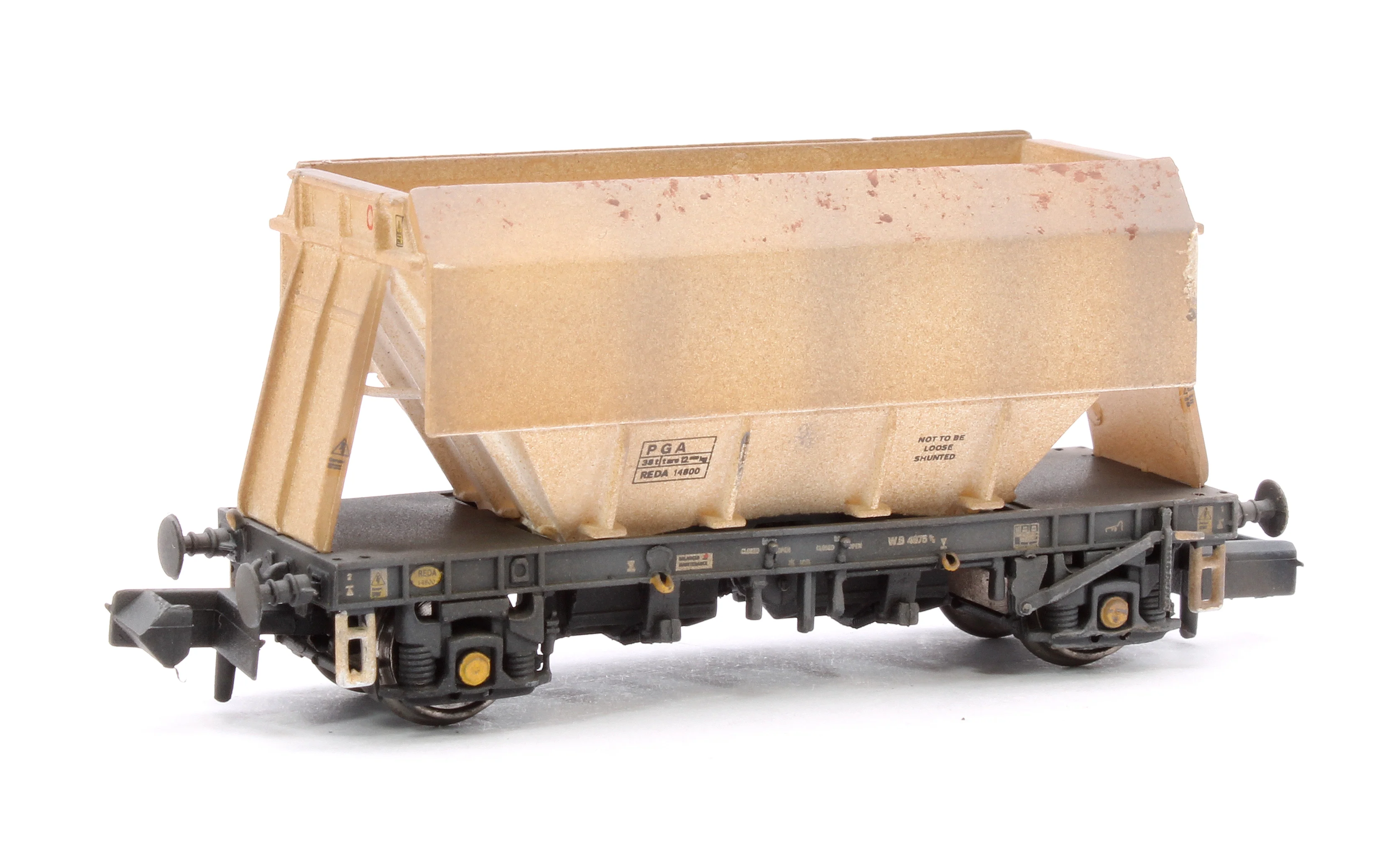 CM PG012 N (PW) TP (B)W Custom Weathered Set of 3 PGA 51T Hopper Wagons (Plain White) - Image 5