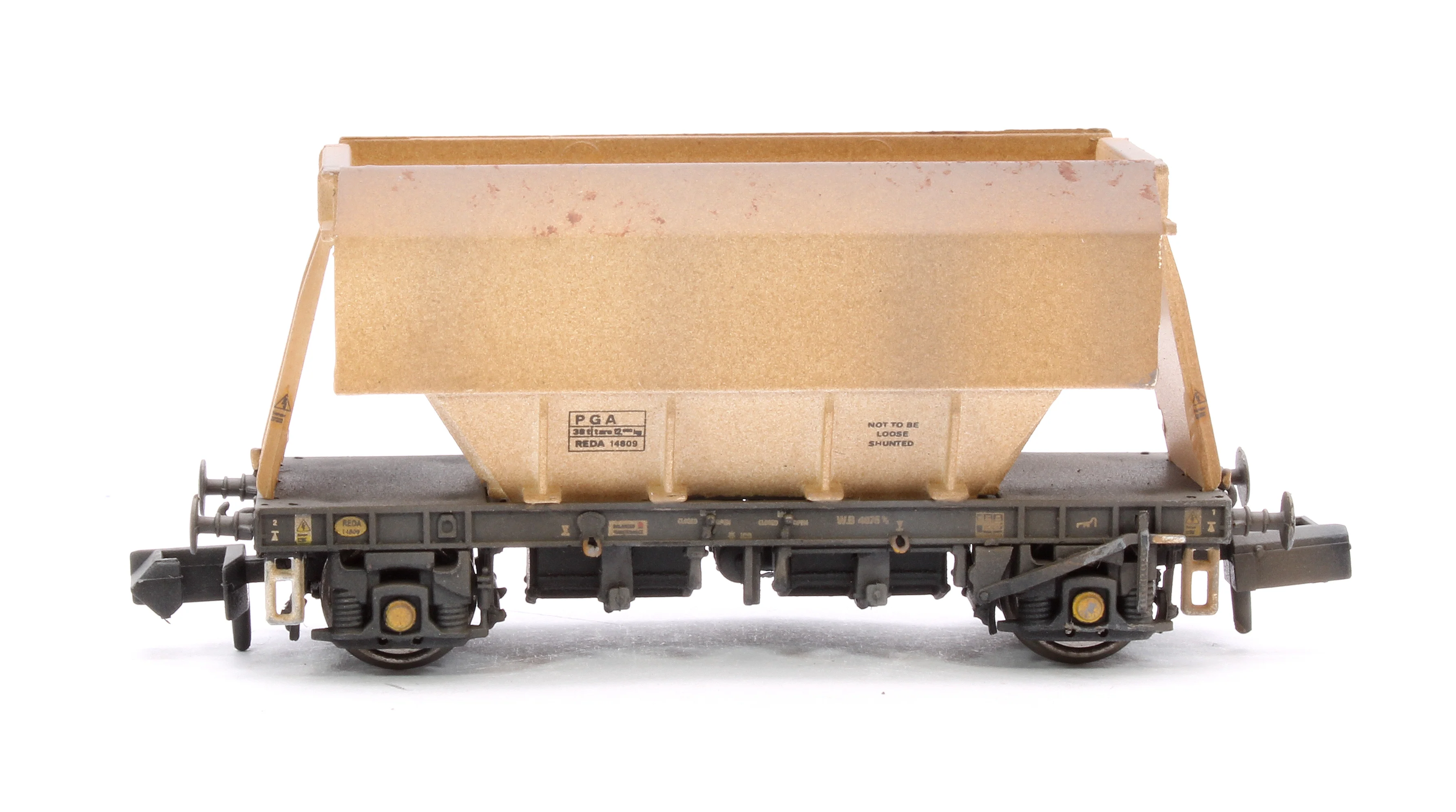CM PG012 N (PW) TP (B)W Custom Weathered Set of 3 PGA 51T Hopper Wagons (Plain White) - Image 8
