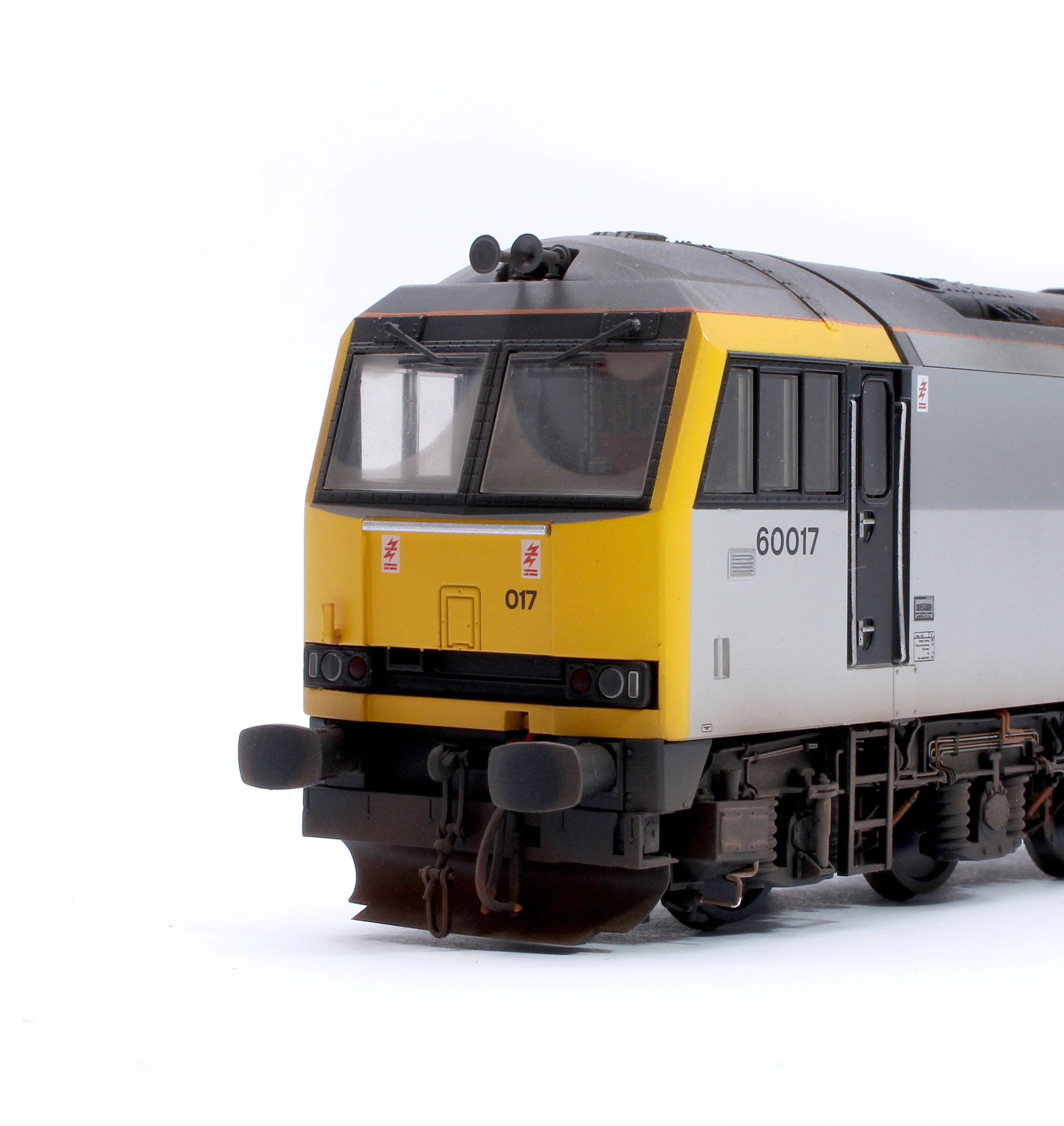 CM-60017-TGCNW Highly Detailed Premium Weathered Class 60 017 “Arenig Fawr” Triple Grey Construction Diesel Electric Locomotive - Image 8
