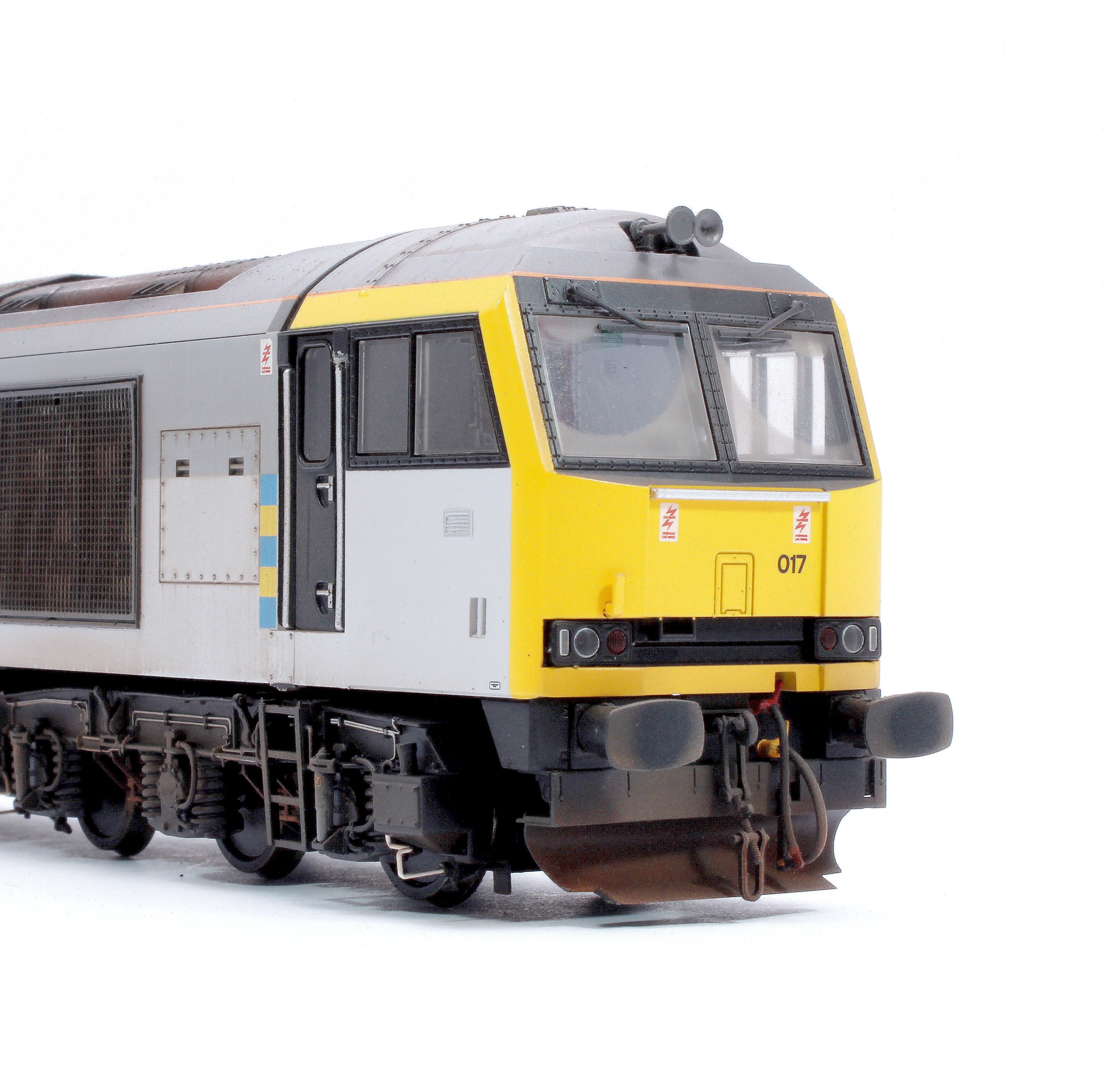 CM-60017-TGCNW Highly Detailed Premium Weathered Class 60 017 “Arenig Fawr” Triple Grey Construction Diesel Electric Locomotive - Image 9