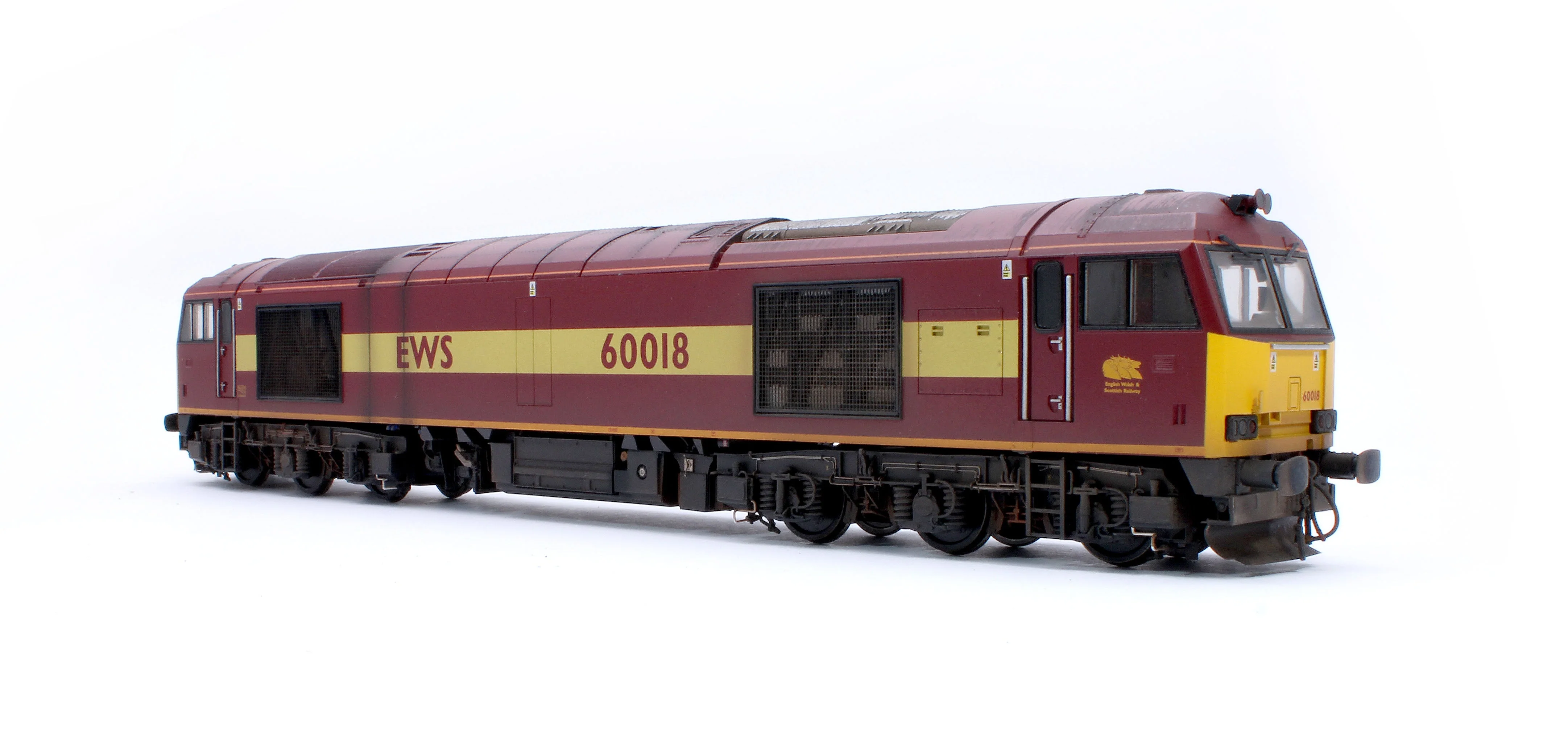 CM-60018-EWS-W Pre-Owned Highly Detailed Premium Weathered Class 60 018 EWS Diesel Electric Locomotive - Image 4
