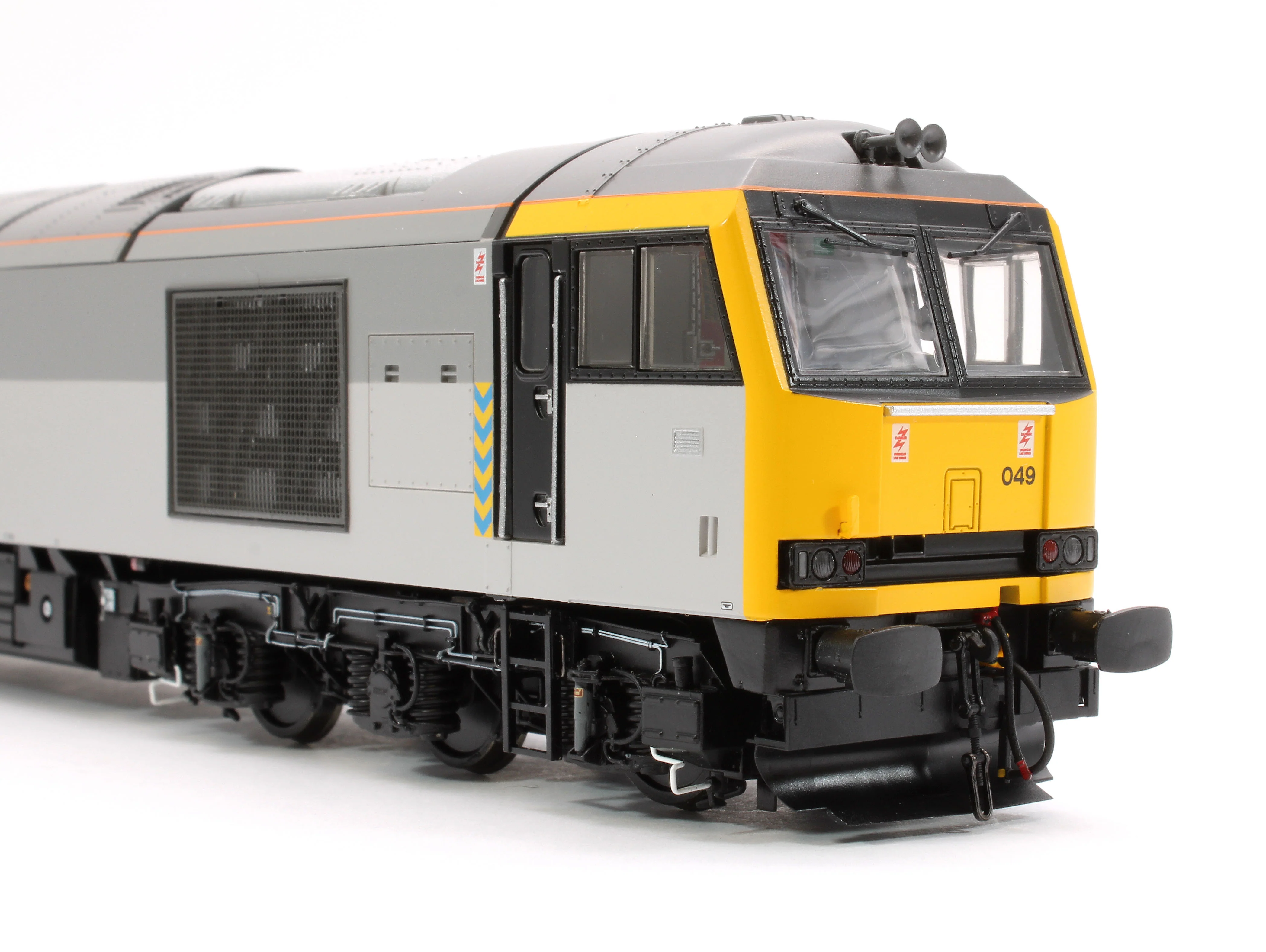 CM-60049-TGM Class 60 049 “Scafell” Triple Grey Metals Diesel Electric Locomotive - Image 11
