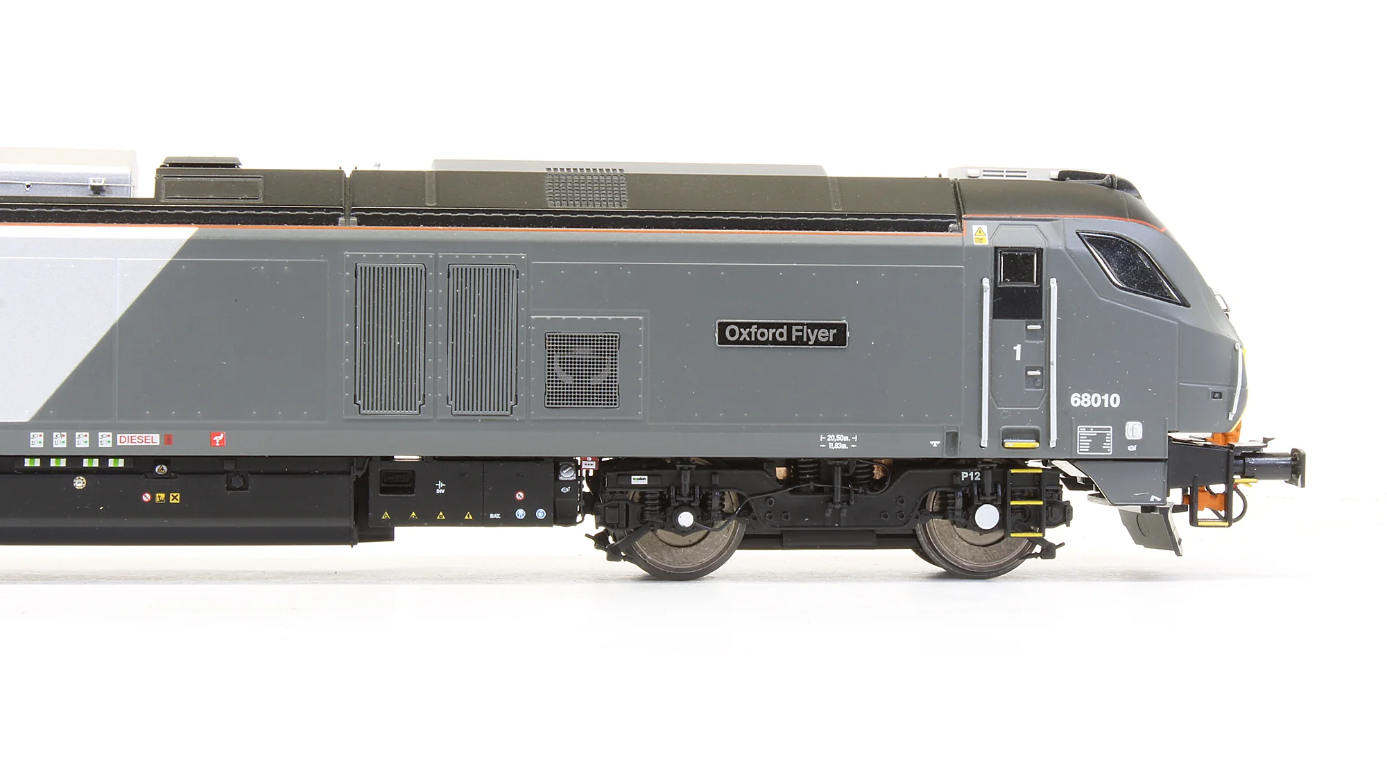 4D-022-003 Chiltern Class 68010 'Oxford Flyer' Diesel Locomotive - Image 4