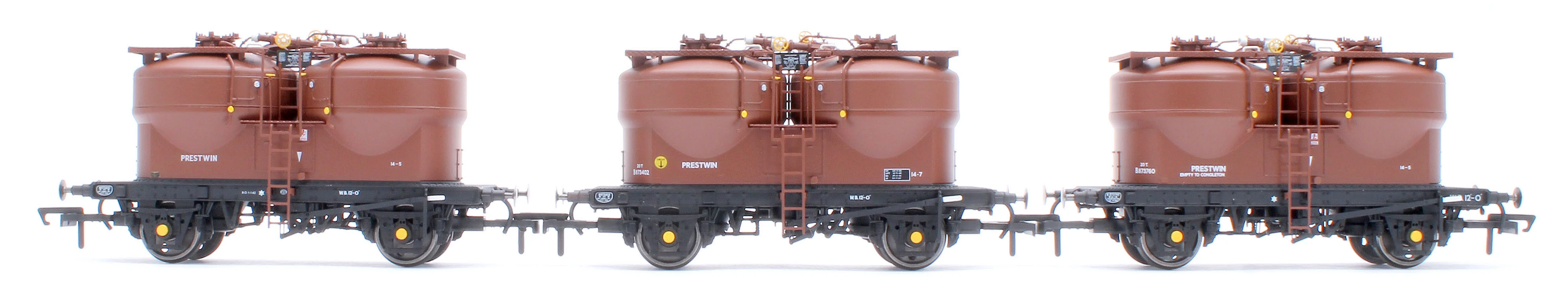 C3041 Set of 3 Prestwin Silo Wagons in BR Bauxite - Pre TOPS - Image 2