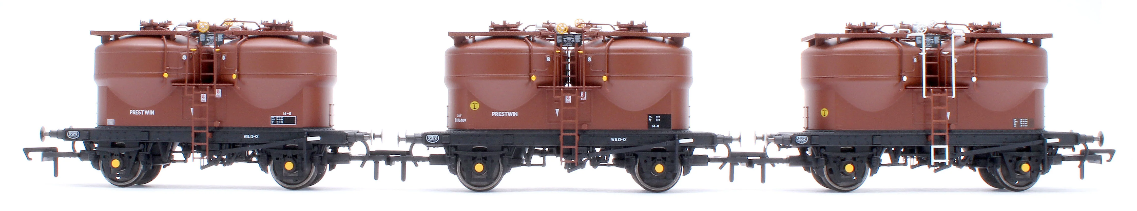C3041A Set of 3 Prestwin Silo Wagons in BR Bauxite - Pre TOPS - Image 2