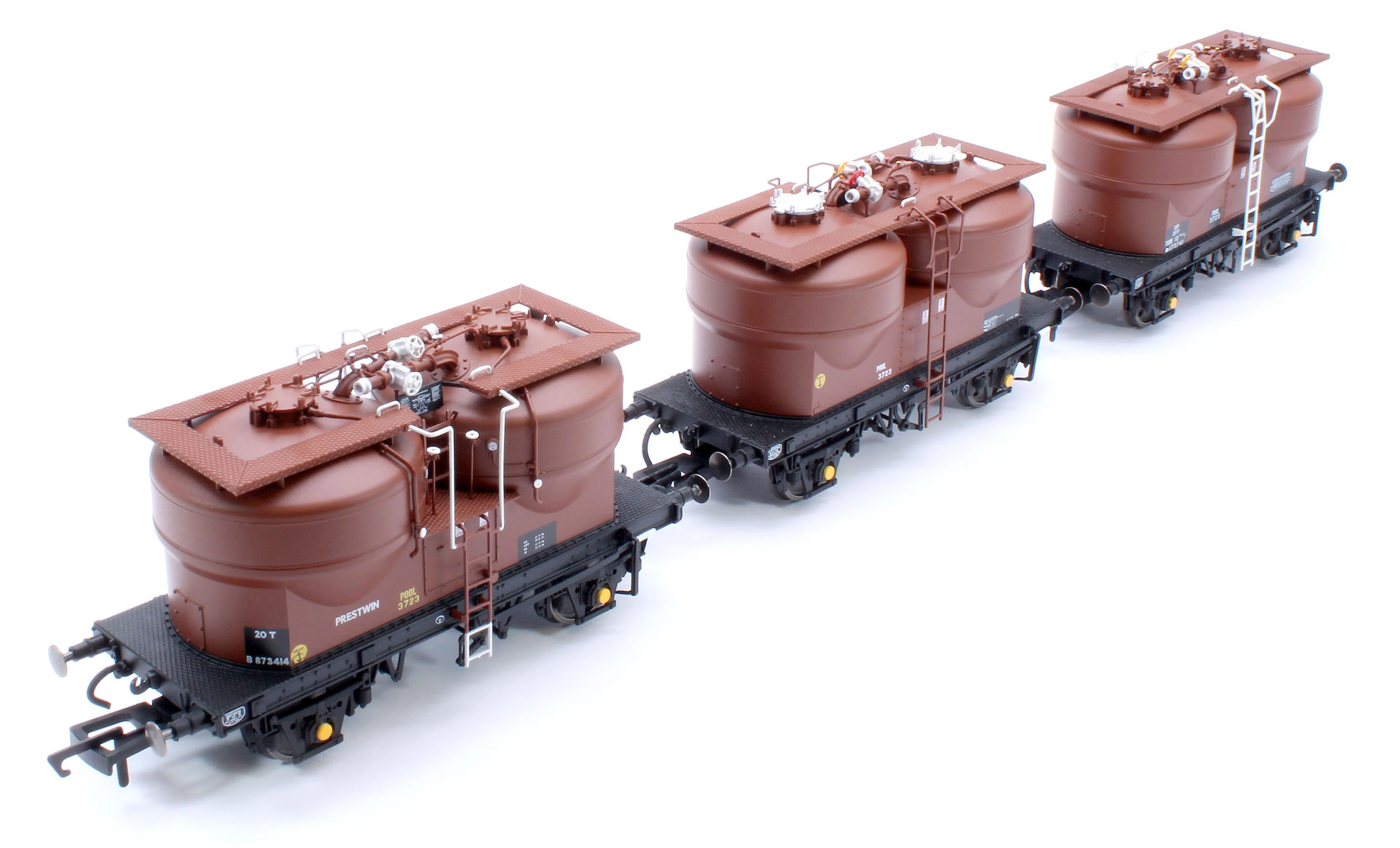 C3042 Set of 3 Prestwin Silo Wagons in BR Bauxite - TOPS - Image 10