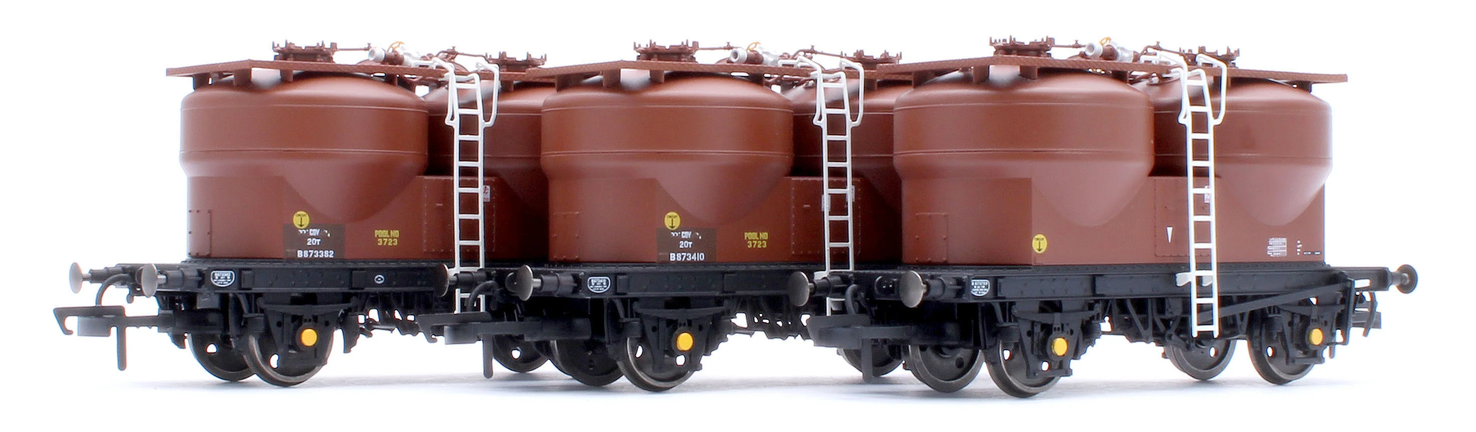 C3042A Set of 3 Prestwin Silo Wagons in BR Bauxite - TOPS - Image 9