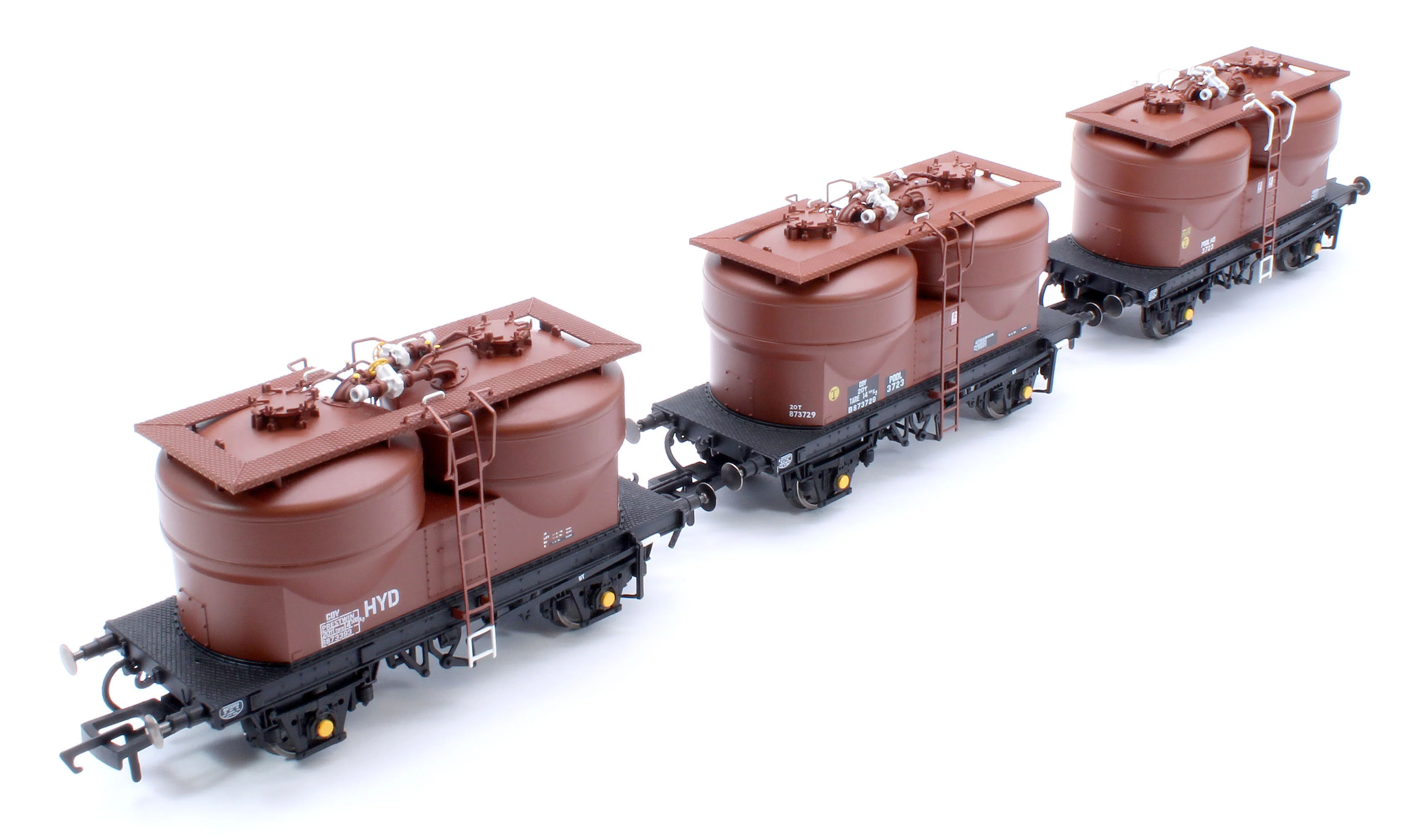 C3042C Set of 3 Prestwin Silo Wagons in BR Bauxite - TOPS - Image 10