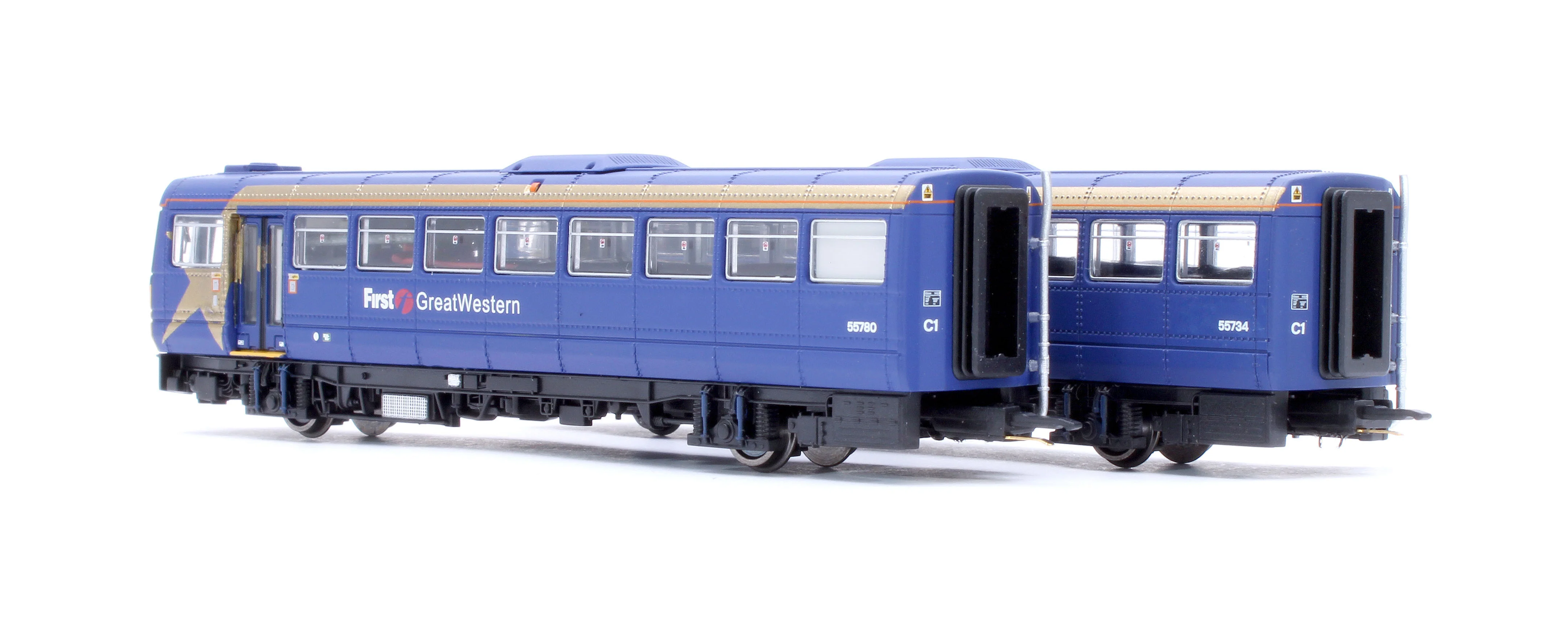 2D-142-009 Class 142 First Great Western Blue/Gold DMU 142070 - Image 3