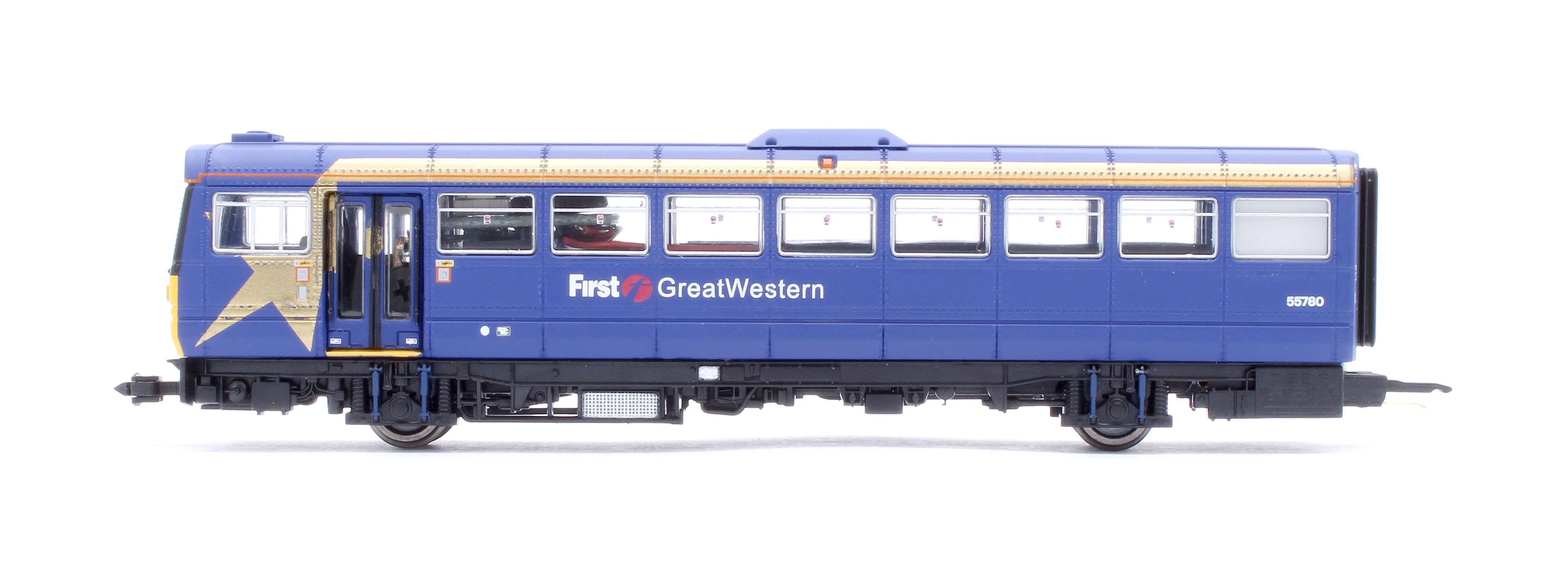 2D-142-009D Class 142 First Great Western Blue/Gold DMU 142070 - DCC Fitted - Image 5