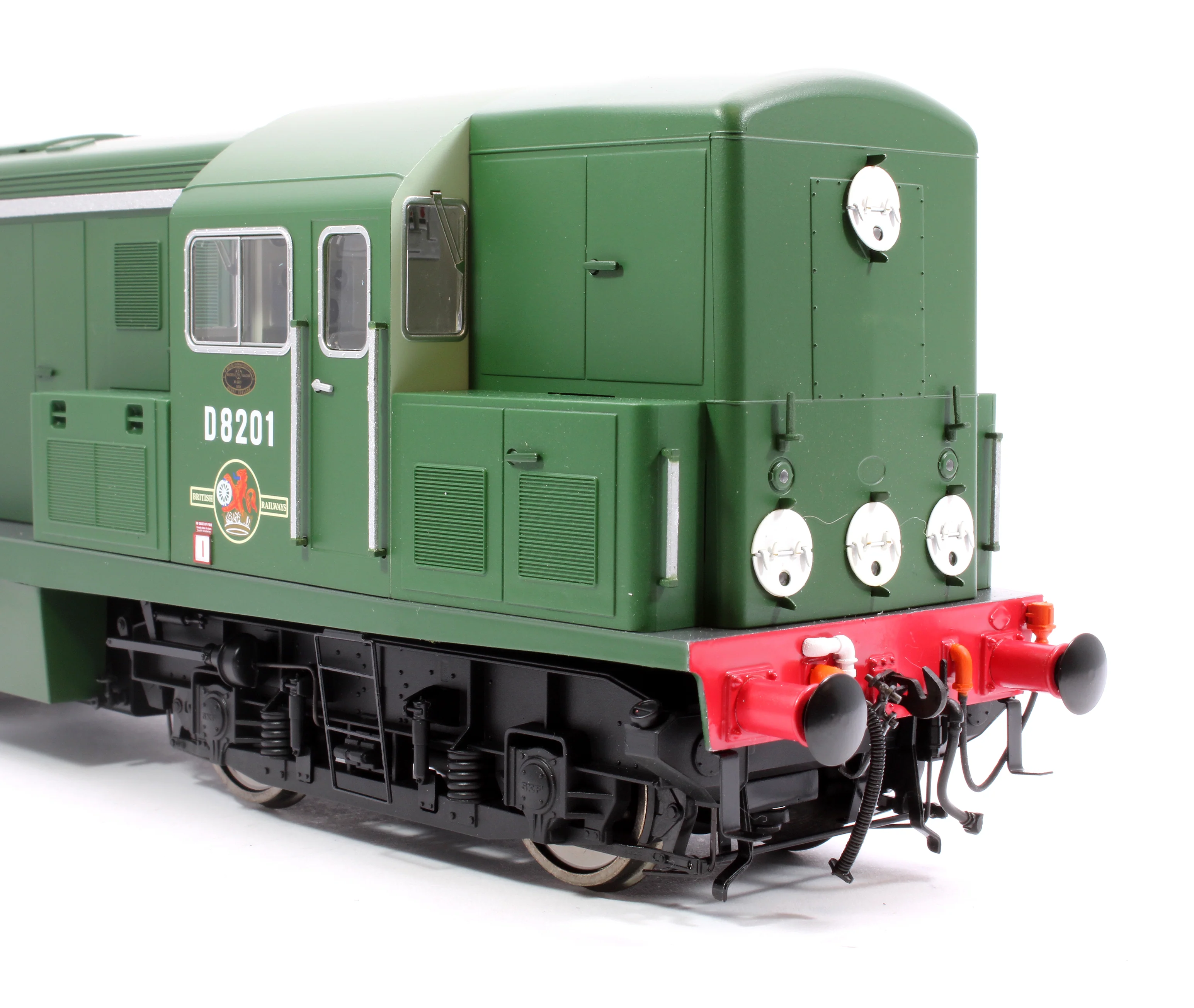 E84701 Class 15 D8201 BR Green (Late Crest) Diesel Locomotive - Image 7