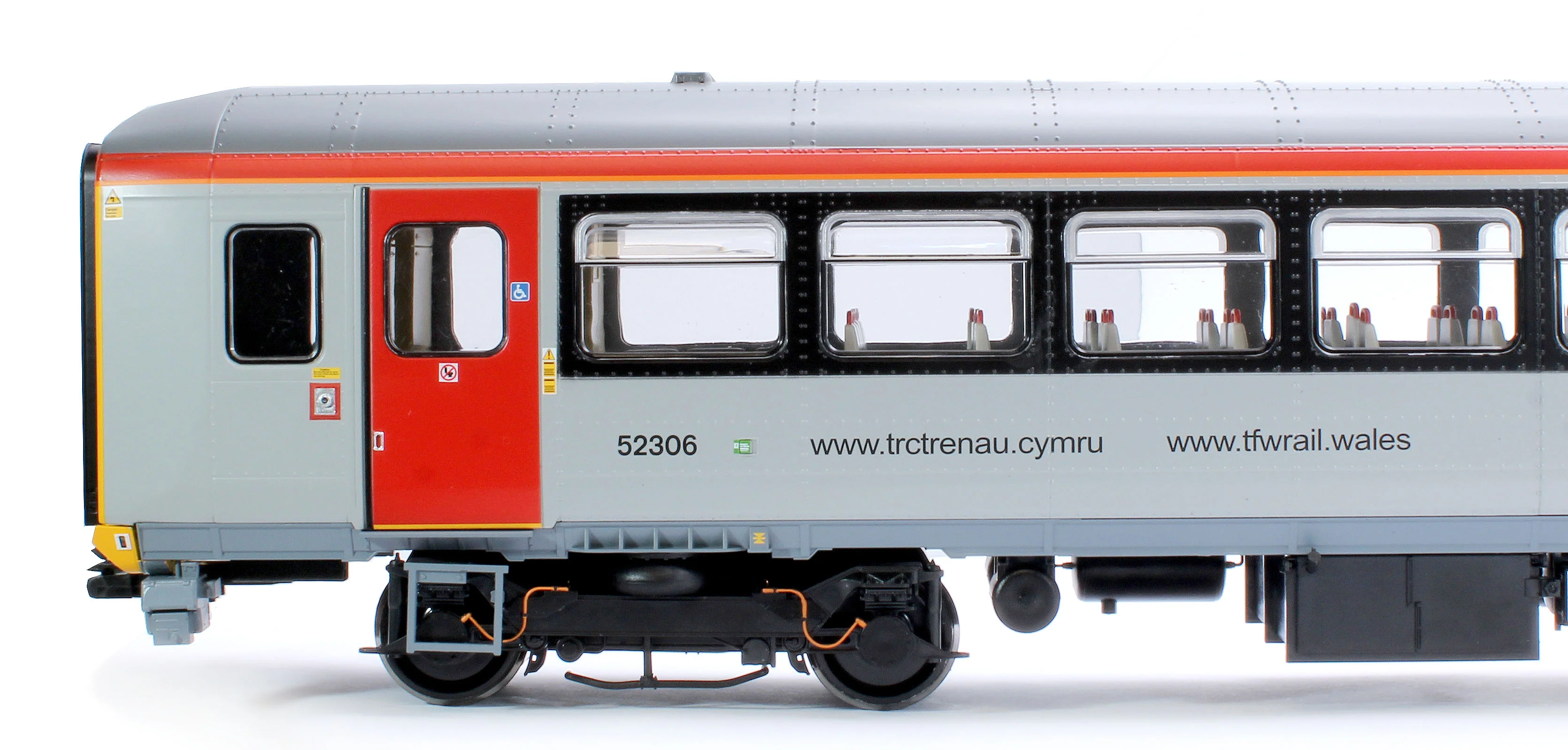 53271 Class 153 Transport for Wales Grey/Red 153906 Diesel Locomotive - Image 6