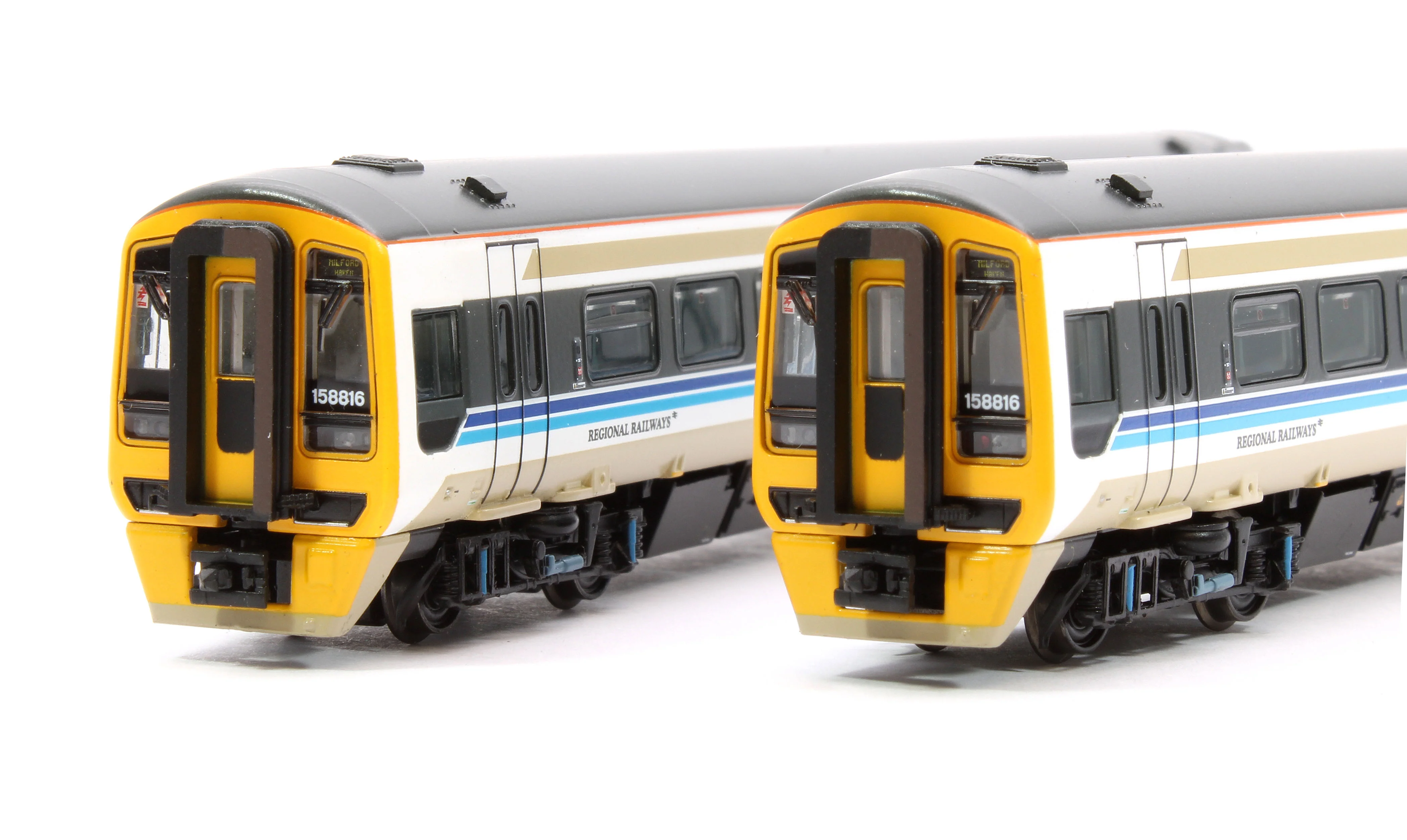 371-850A Class 158 2-Car DMU 158816 BR Regional Railways - Image 8