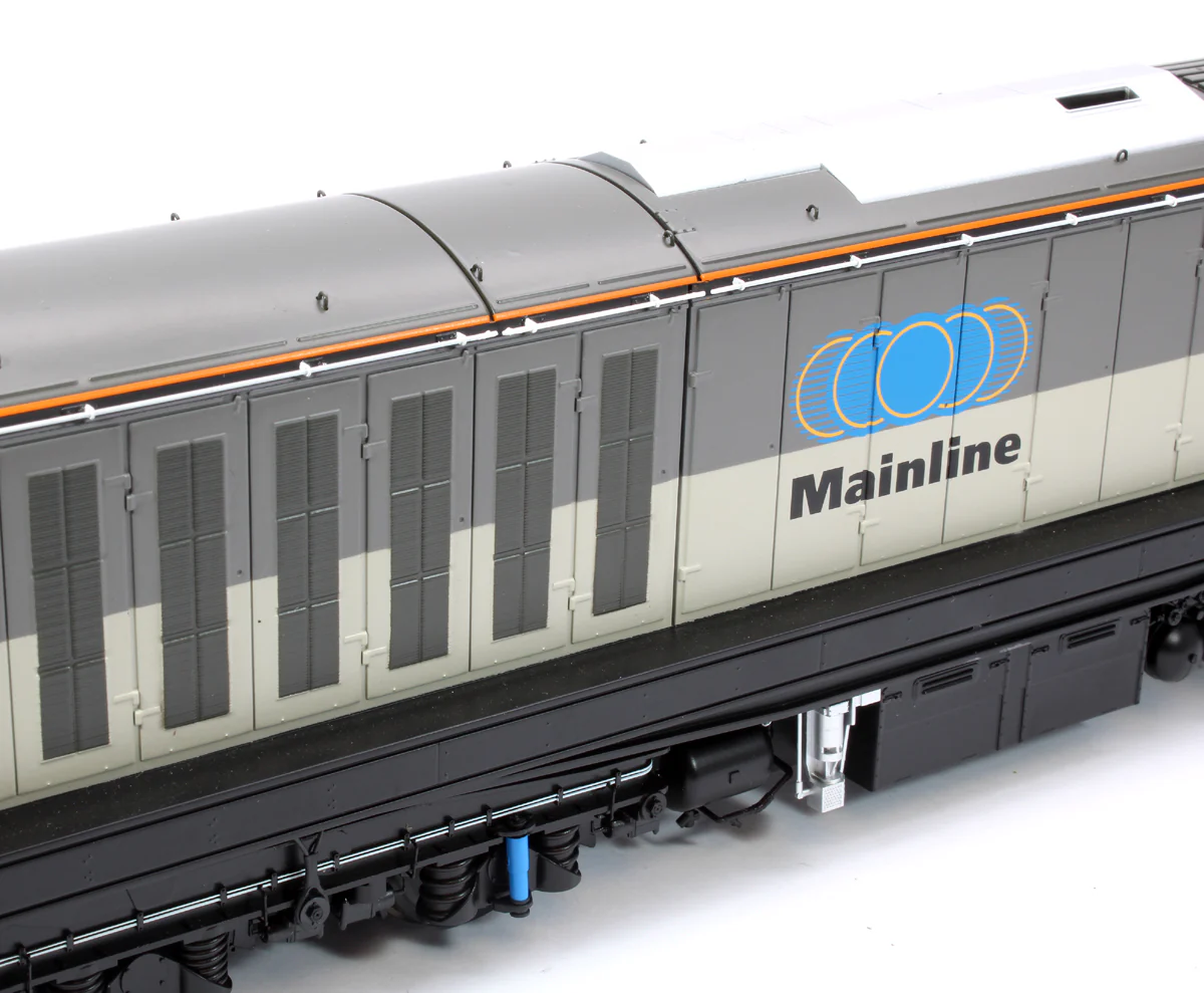 5857 Class 58 58009 Mainline Grey Diesel Locomotive - Image 6