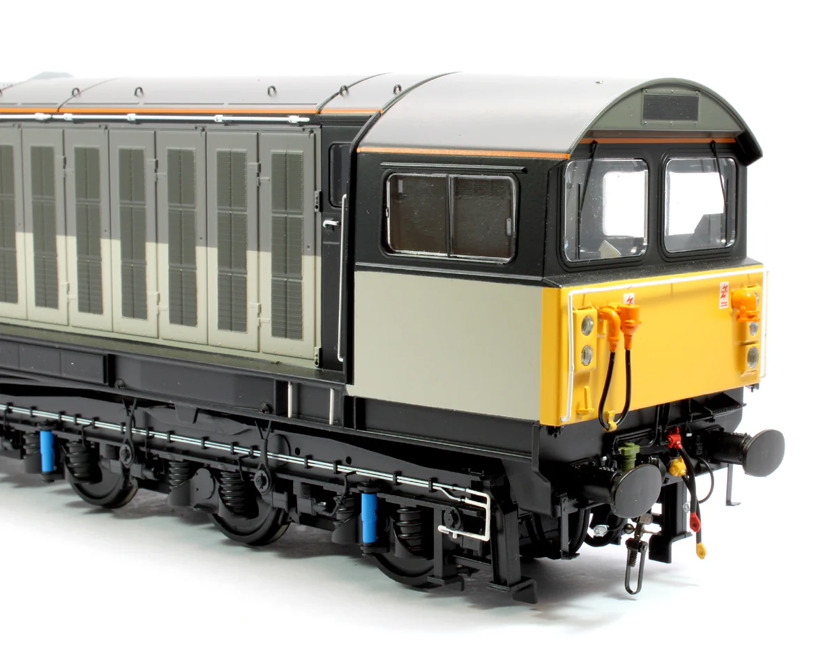 5857 Class 58 58009 Mainline Grey Diesel Locomotive - Image 7