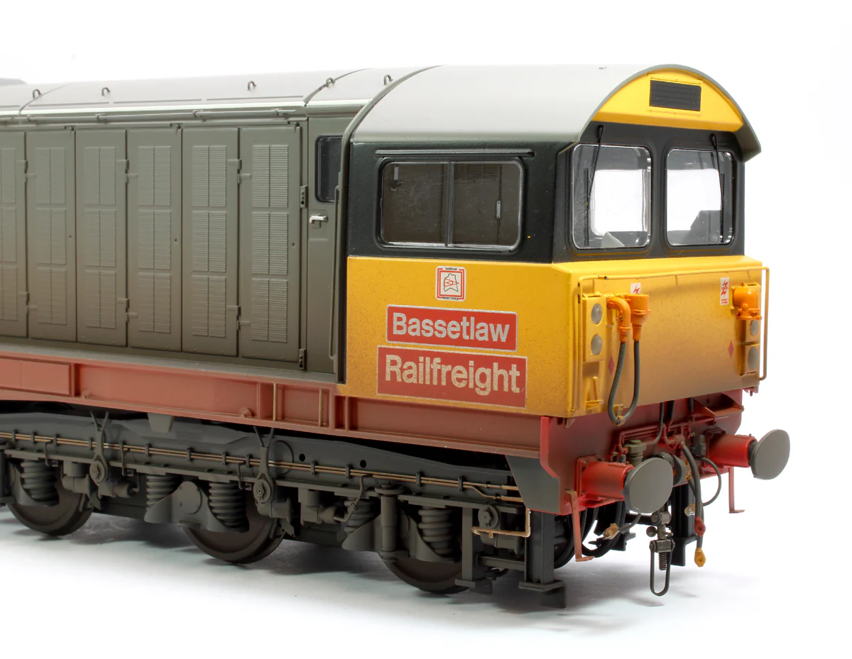 5855 Class 58 Railfreight Red Stripe 58034 Bassetlaw Diesel Locomotive - Weathered - Image 6