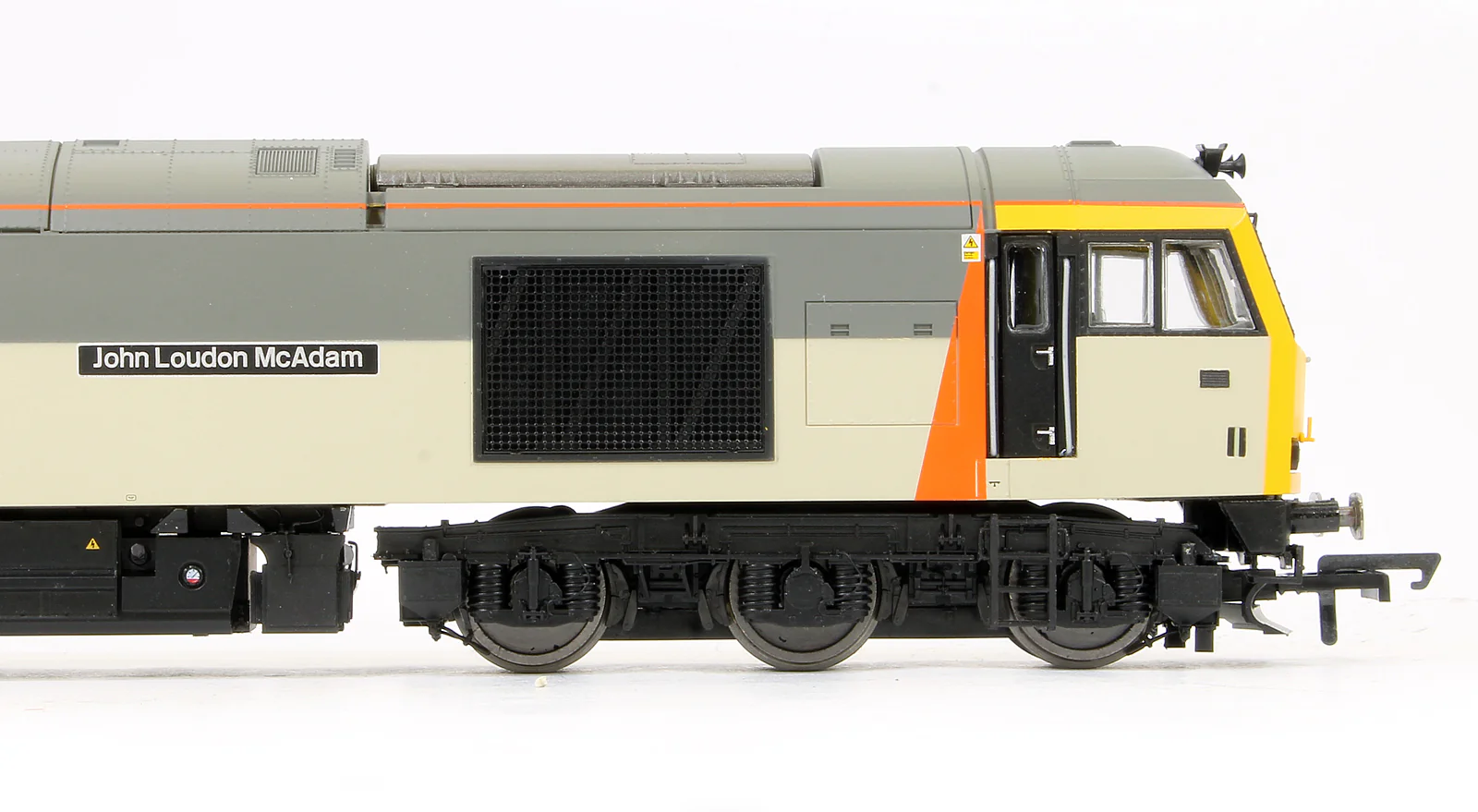 R3657 Class 60 070 'John Loudon McAdam' Loadhaul Diesel Locomotive - Image 4