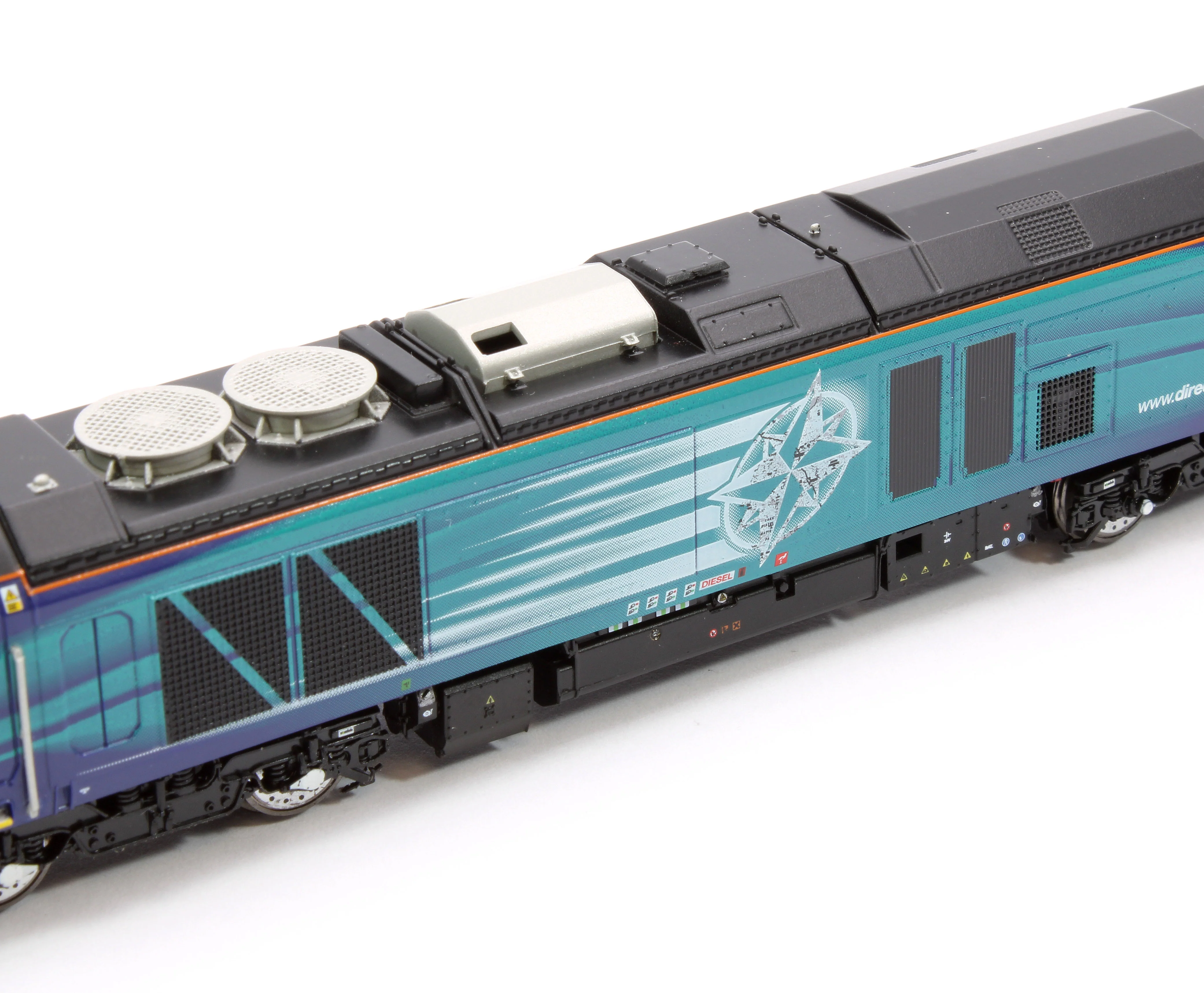 2D-022-012 Class 68 Fearless 68016 DRS Compass Diesel Locomotive - Image 11