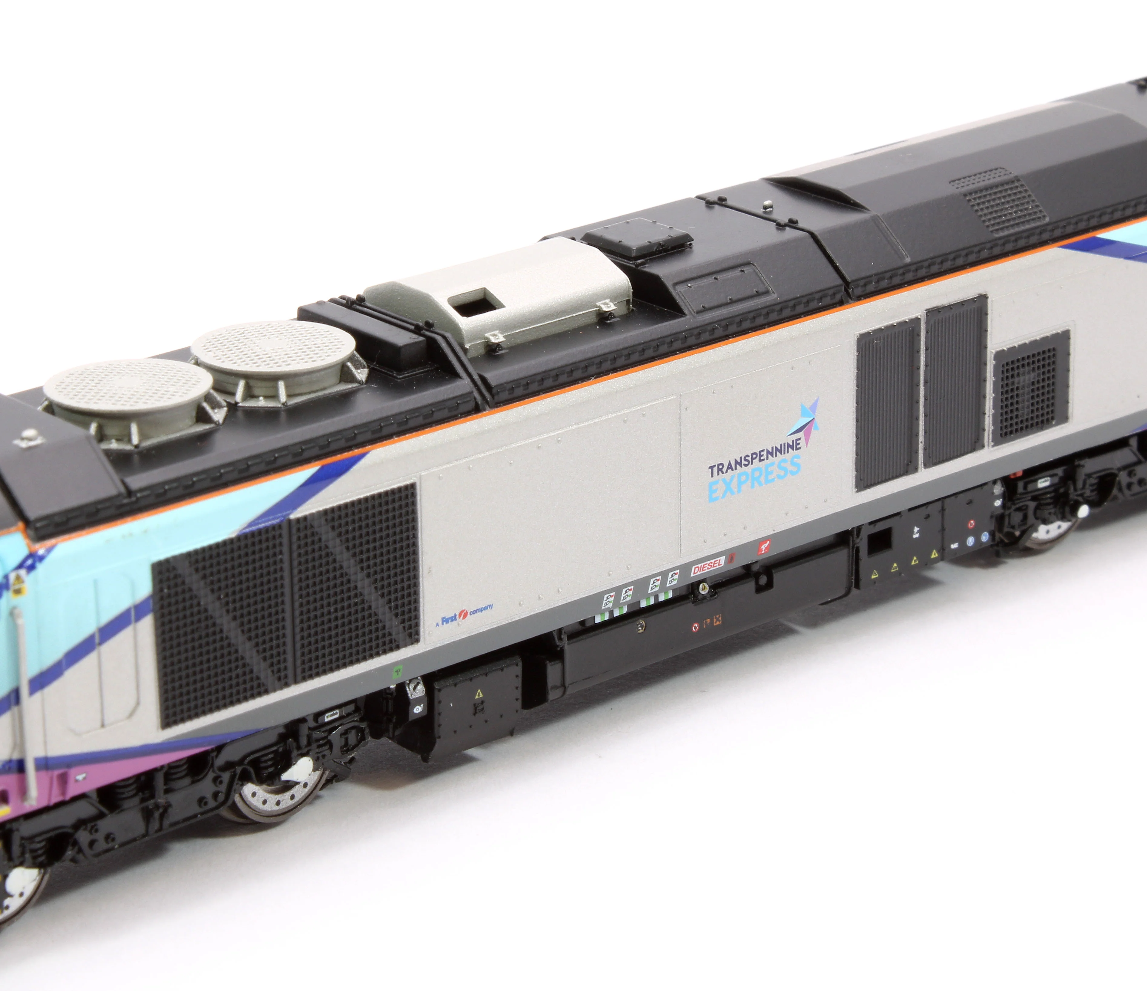 2D-022-015D Class 68 Felix 68031 Transpennine Express Diesel Locomotive - DCC Fitted - Image 10