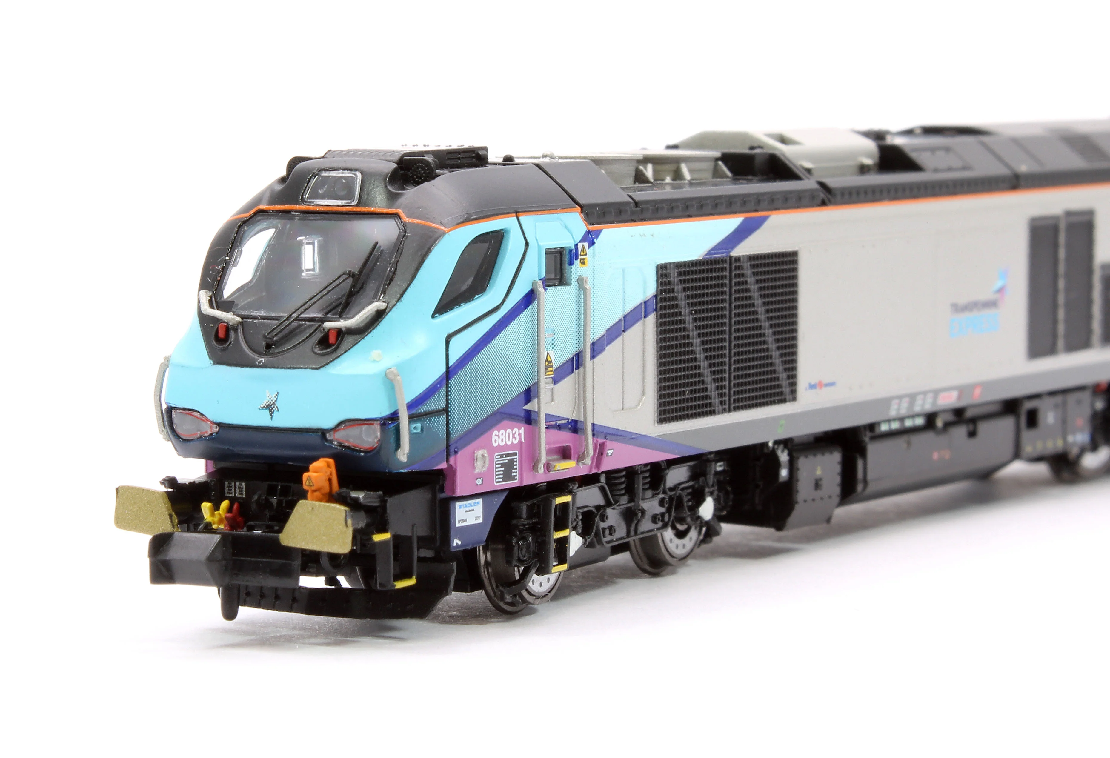 2D-022-015D Class 68 Felix 68031 Transpennine Express Diesel Locomotive - DCC Fitted - Image 8