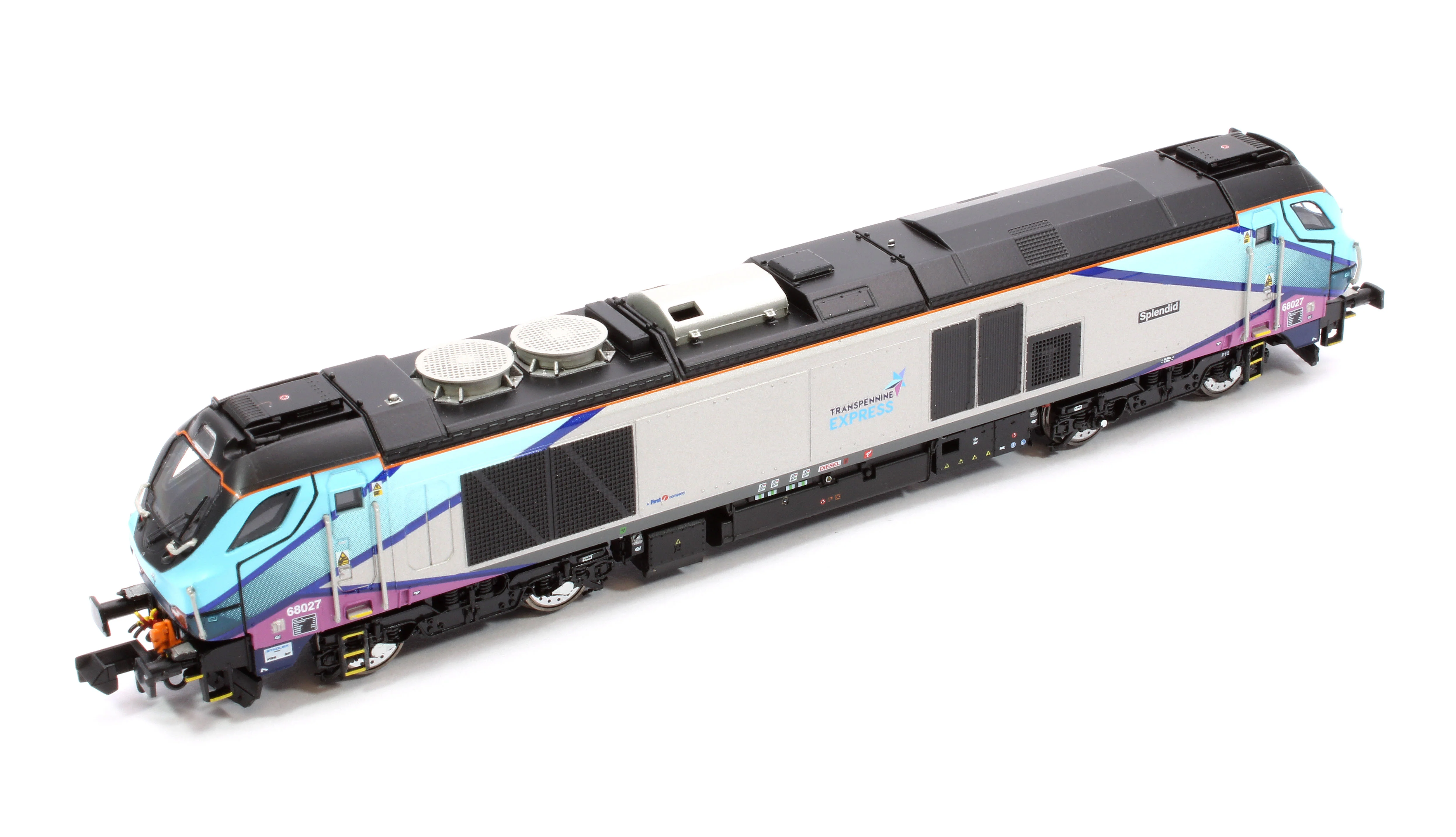 2D-022-014 Class 68 Splendid 68027 Transpennine Express Diesel Locomotive - Image 12