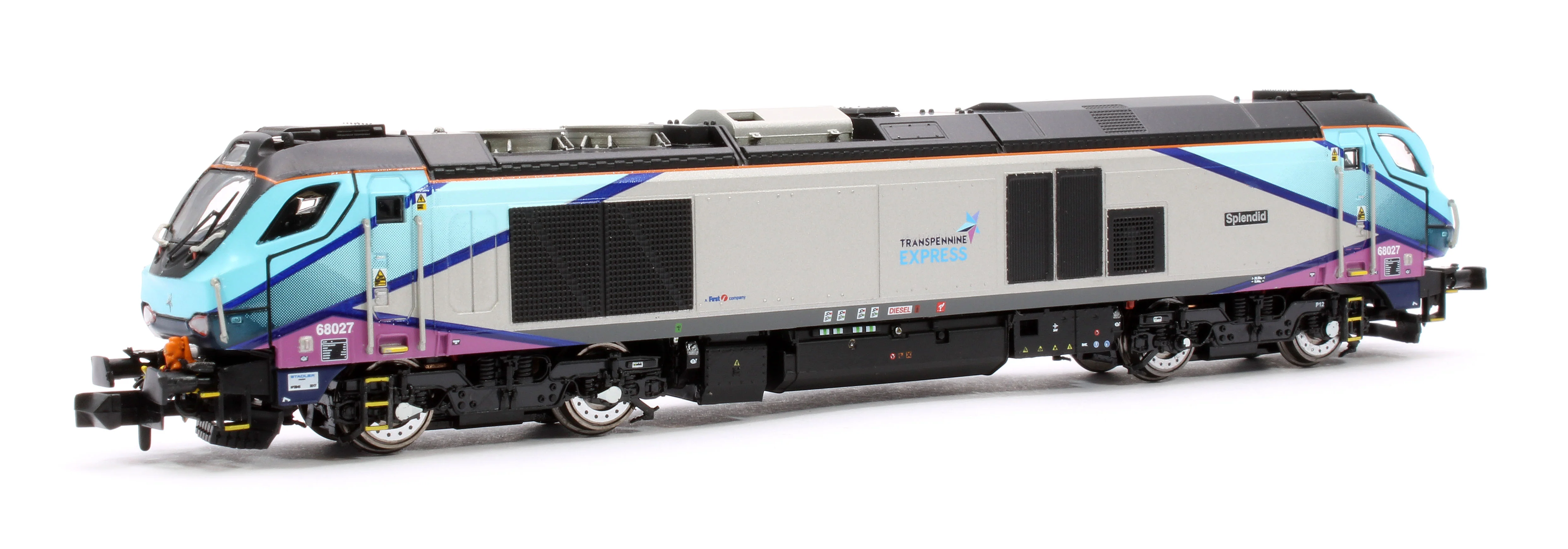 2D-022-014 Class 68 Splendid 68027 Transpennine Express Diesel Locomotive - Image 3