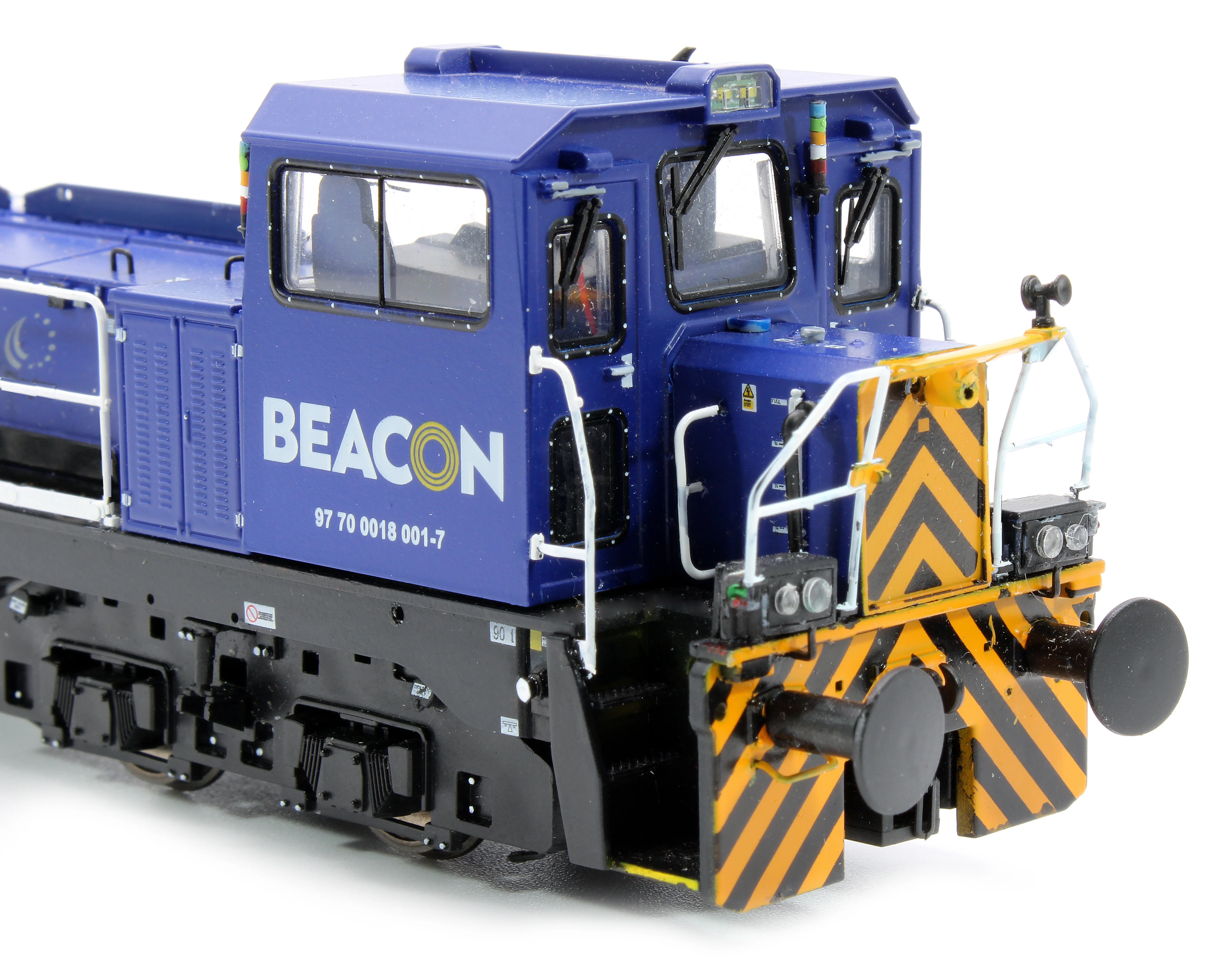 RT-CL18-BE-006 Clayton Class 18 (18006-15) / CBD90 Beacon Rail Hybrid Battery Diesel Locomotive (BMAC Light Cluster) - Image 8