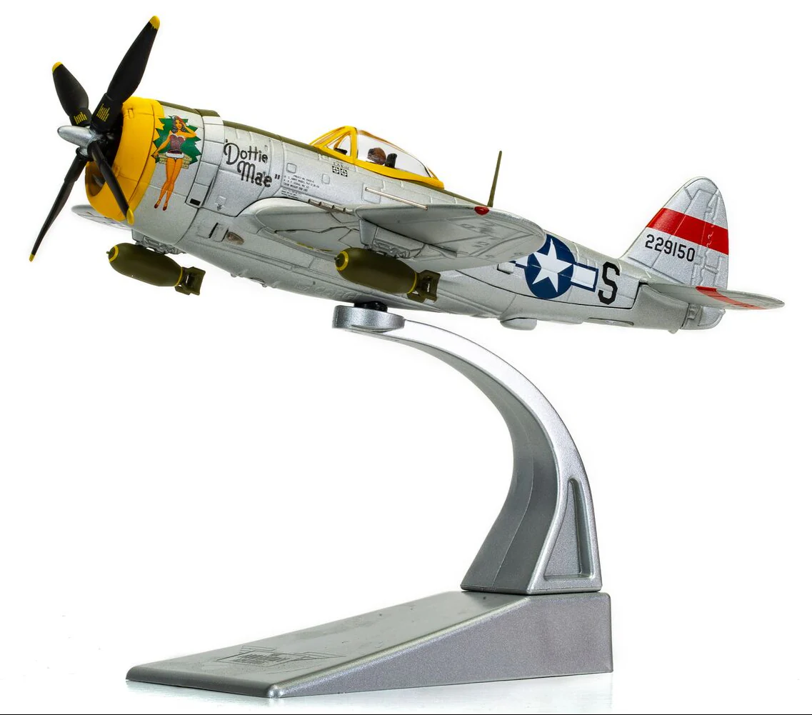 AA33827 Republic P-47D Thunderbolt, 'Dottie Mae' - Image 5