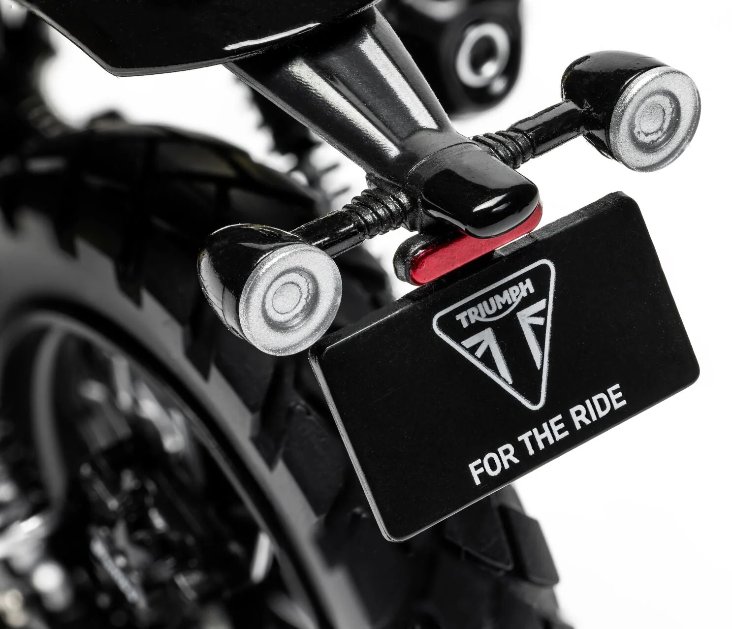 CC08402 Triumph Scrambler 1200 (Bond Edition) - Image 8