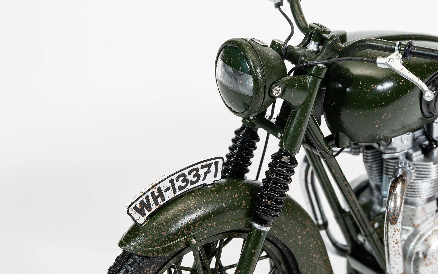 CC08501 The Great Escape - Triumph TR6 Trophy (Weathered) - Image 11