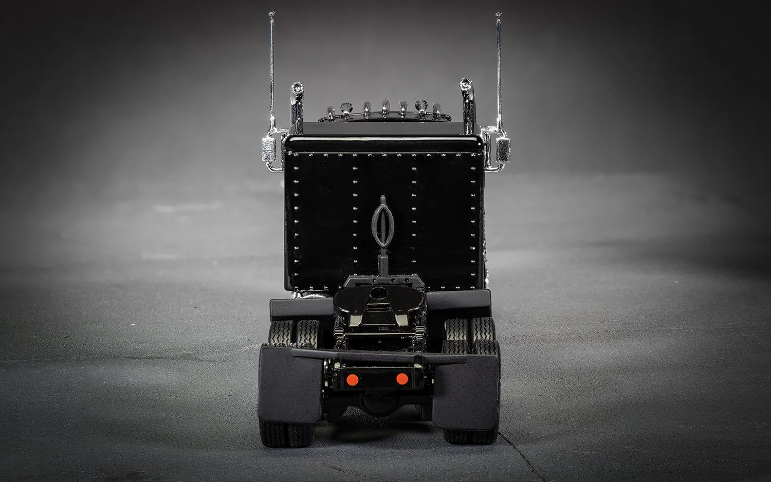 CC55703 Heavy Metal Trucks - Motorhead, Bomber - Image 3