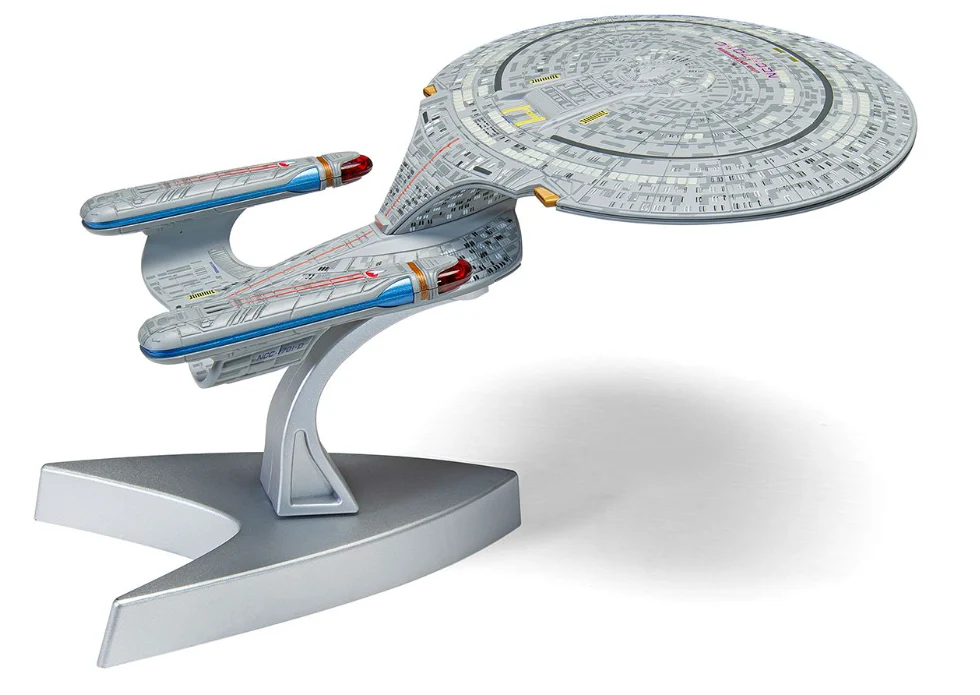 CC96611 Star Trek - USS Enterprise NCC-1701-D (The Next Generation) - Image 3