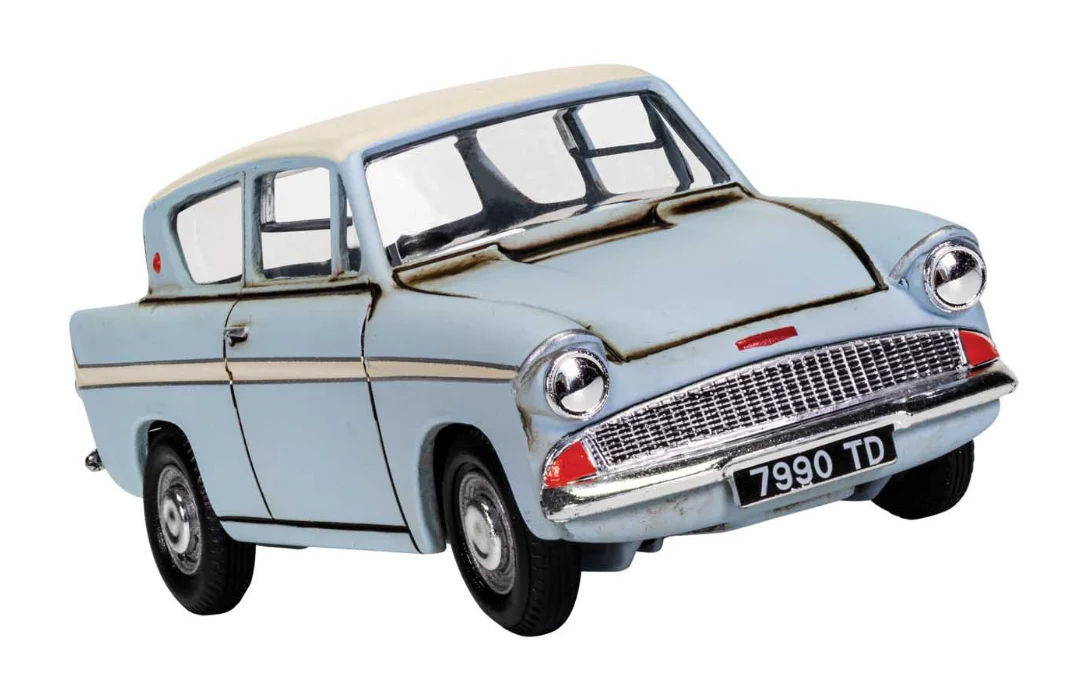 CC99725 Harry Potter Flying Ford Anglia with Harry Potter and Ron Weasley Figurines - Image 3