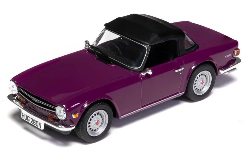 VA14701 Triumph TR6 Magenta - Image 4
