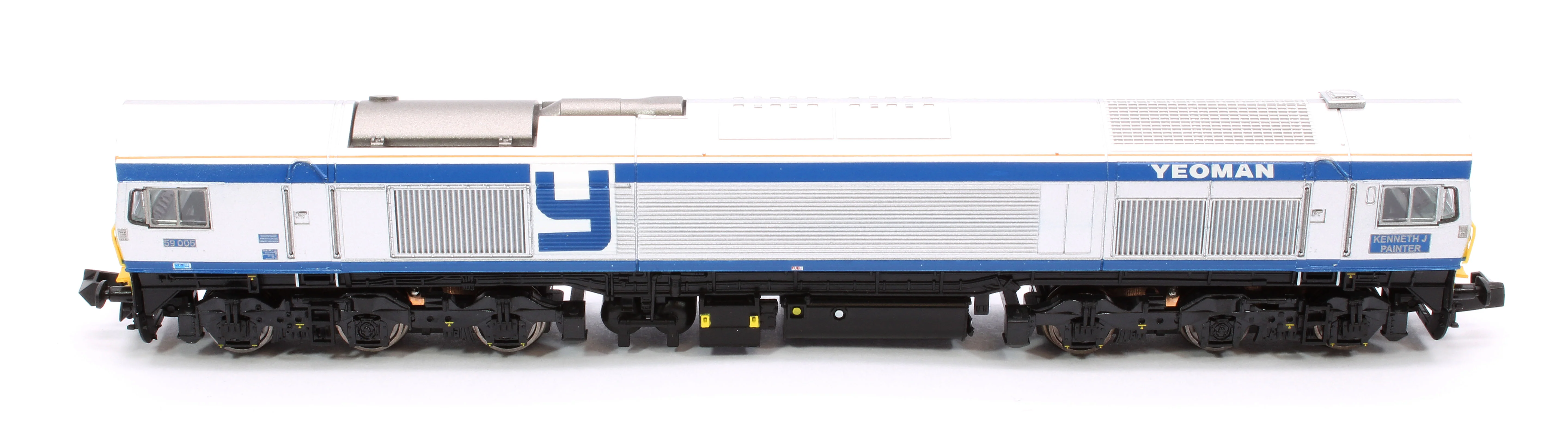 2D-005-000S Class 59 #59005 "Kenneth J Painter" Foster Yeoman Silver Livery Diesel Locomotive - DCC Sound - Image 10