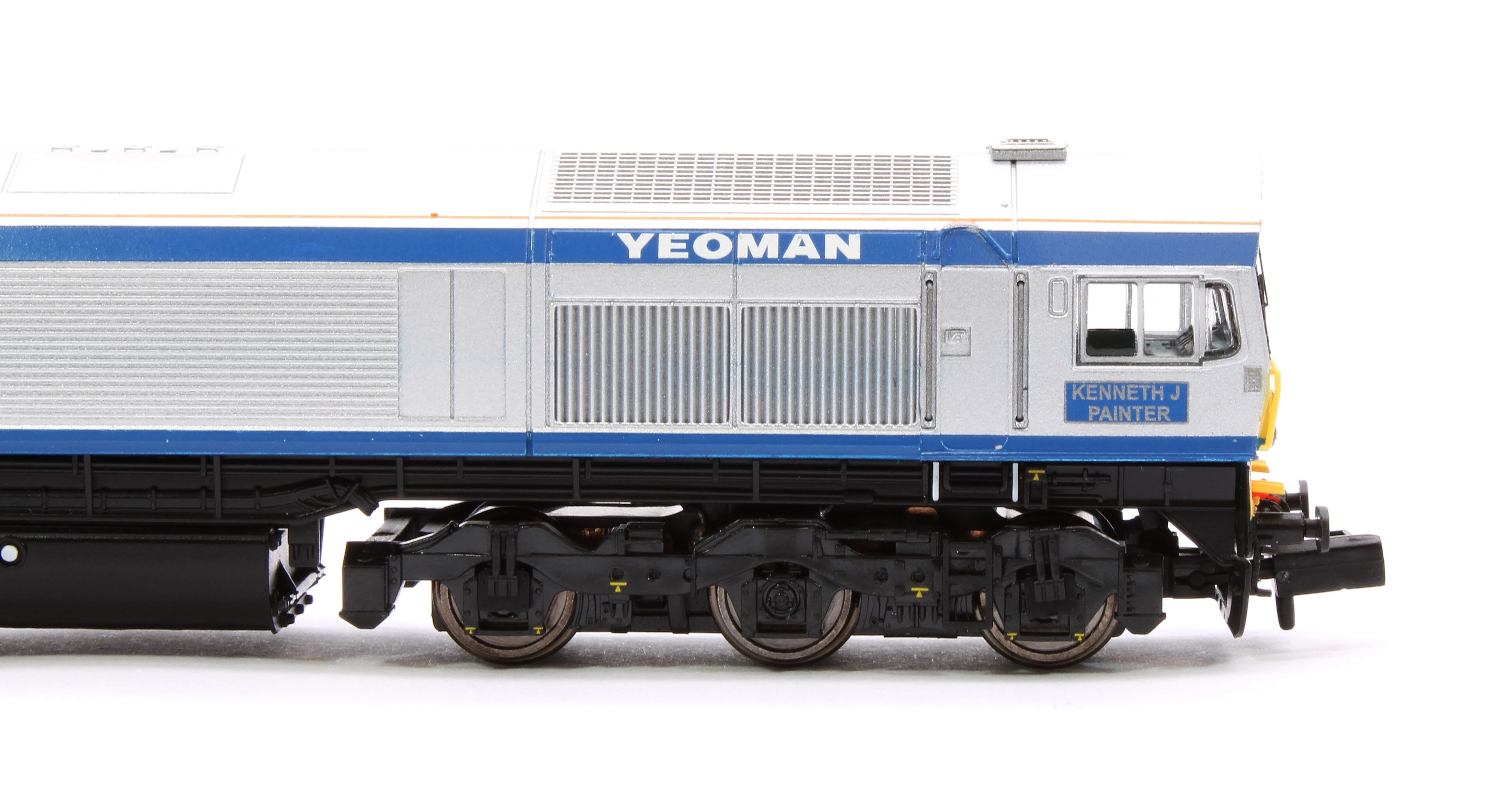2D-005-000S Class 59 #59005 "Kenneth J Painter" Foster Yeoman Silver Livery Diesel Locomotive - DCC Sound - Image 7