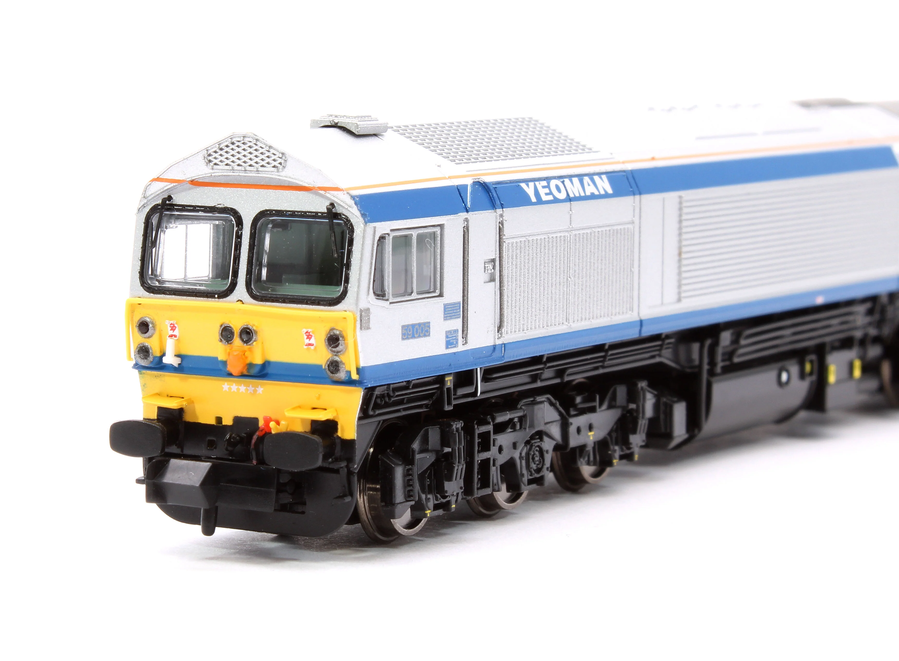 2D-005-000S Class 59 #59005 "Kenneth J Painter" Foster Yeoman Silver Livery Diesel Locomotive - DCC Sound - Image 8
