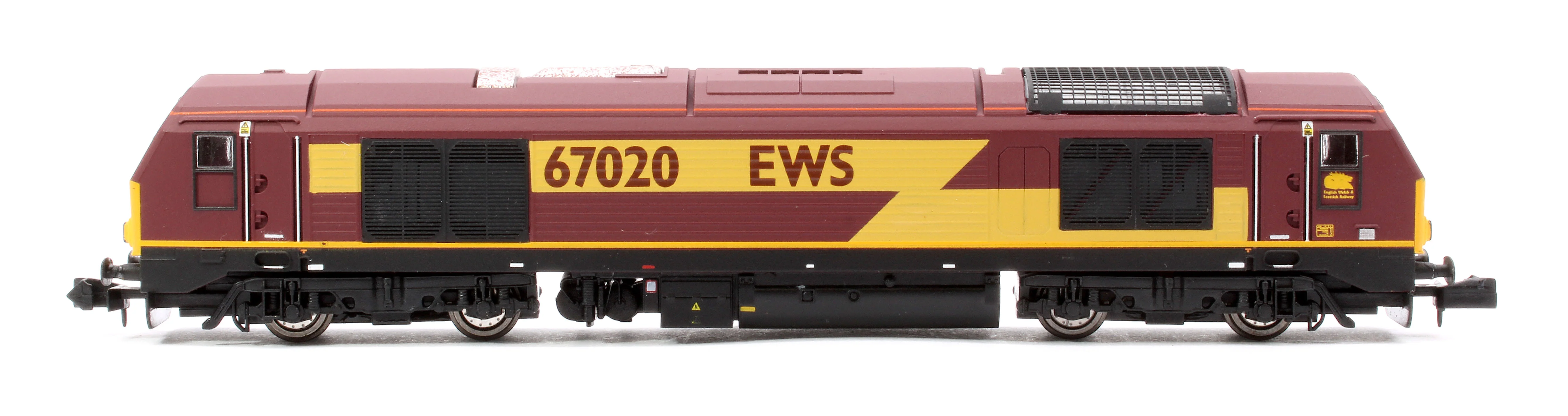 2D-010-015 Class 67 EWS Red/Gold 67020 Diesel Locomotive - Image 6