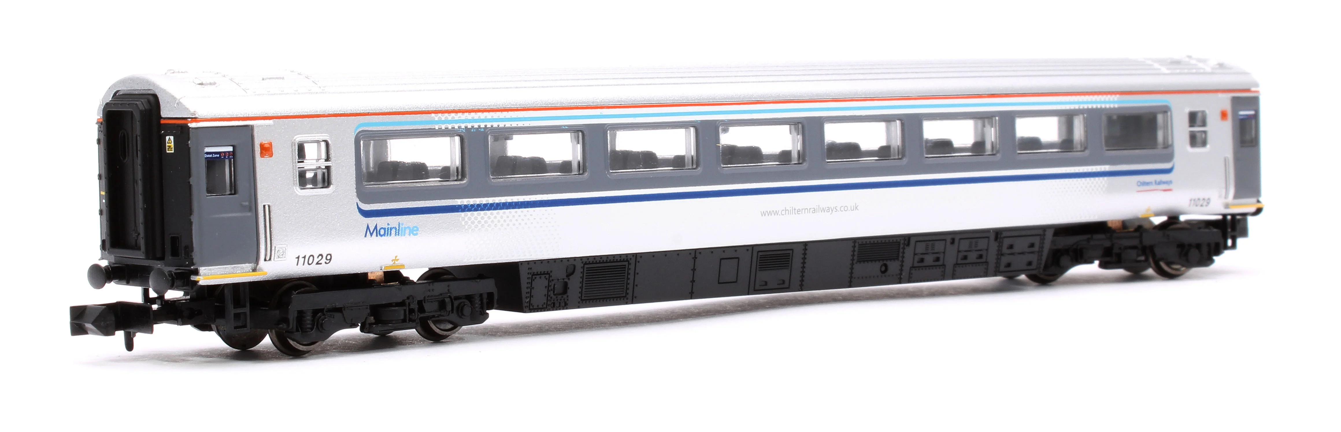 2D-017-101 Chiltern Railways 'Mainline' 8 Piece Slam Door Set with DVT - Image 4
