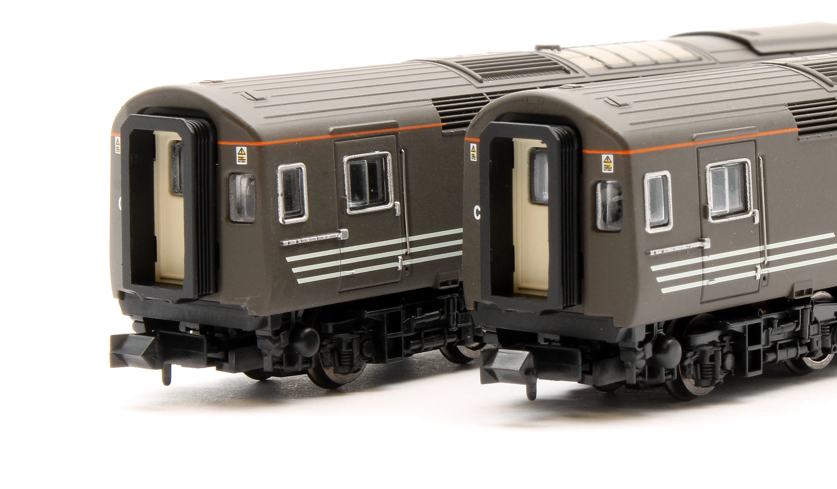 2D-019-205 Class 43 HST Virgin Twin Pack 43080 (Buffers) & 43091 (No Buffers) HST Twin Pack - Image 10