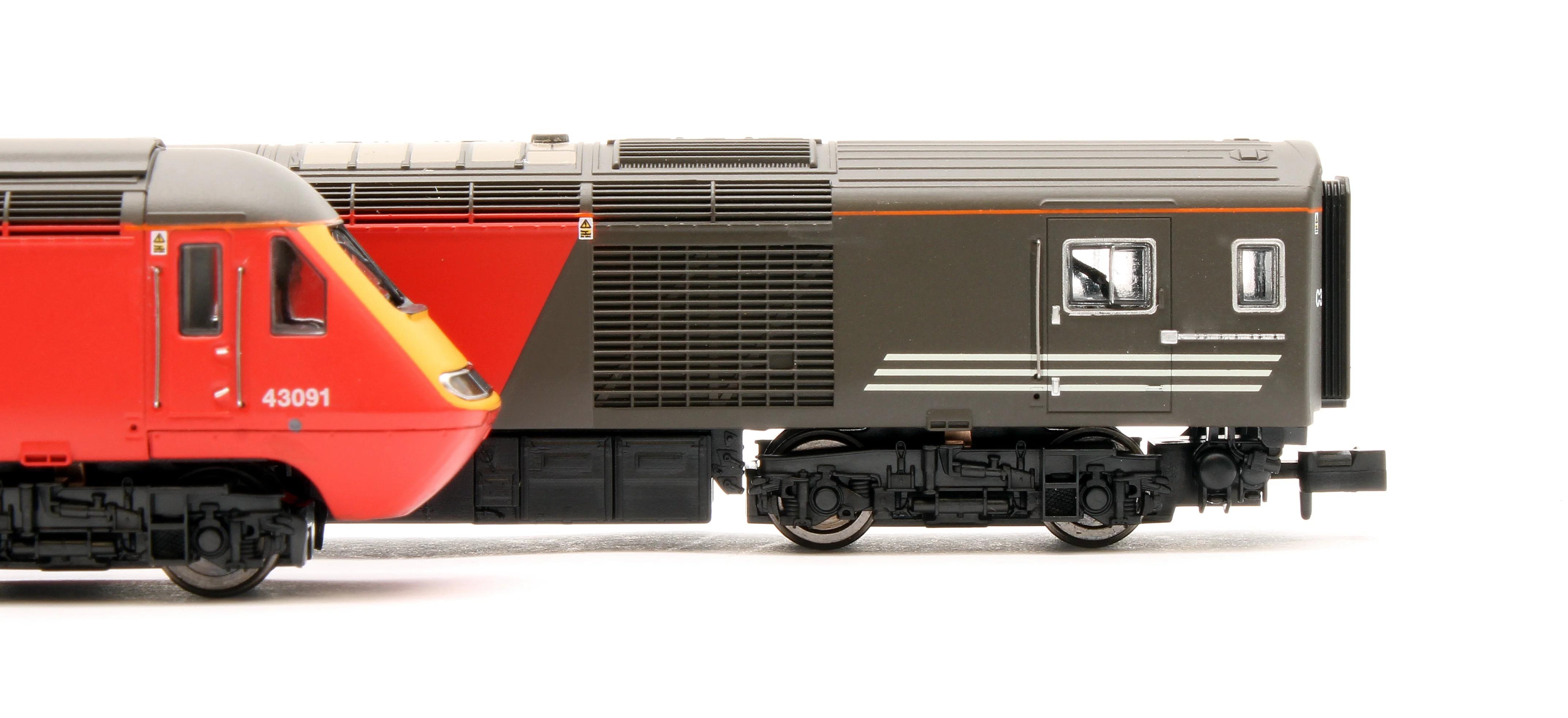 2D-019-205 Class 43 HST Virgin Twin Pack 43080 (Buffers) & 43091 (No Buffers) HST Twin Pack - Image 12