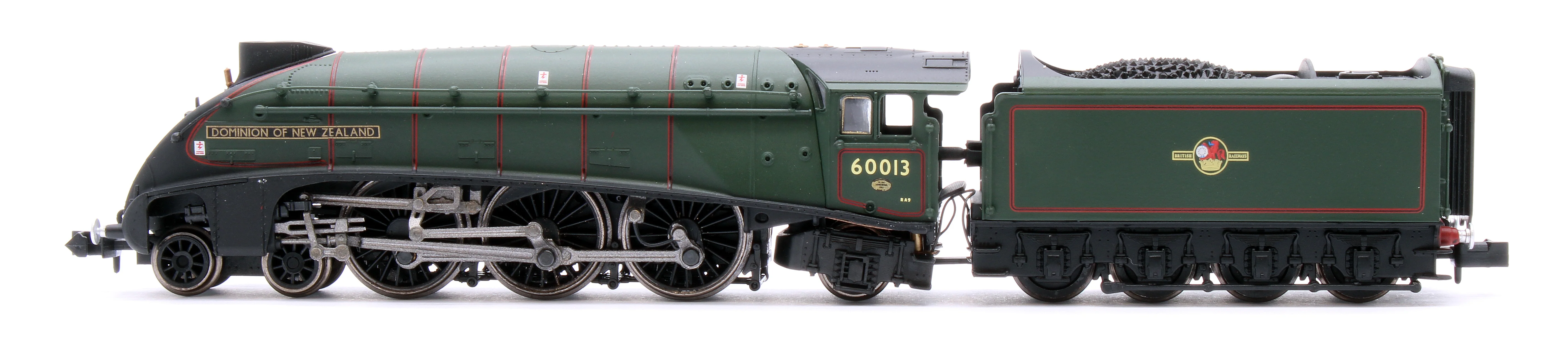 2S-008-018 A4 Dominion of New Zealand 60013 BR Late Crest & 4 Gresley Coaches - Image 6