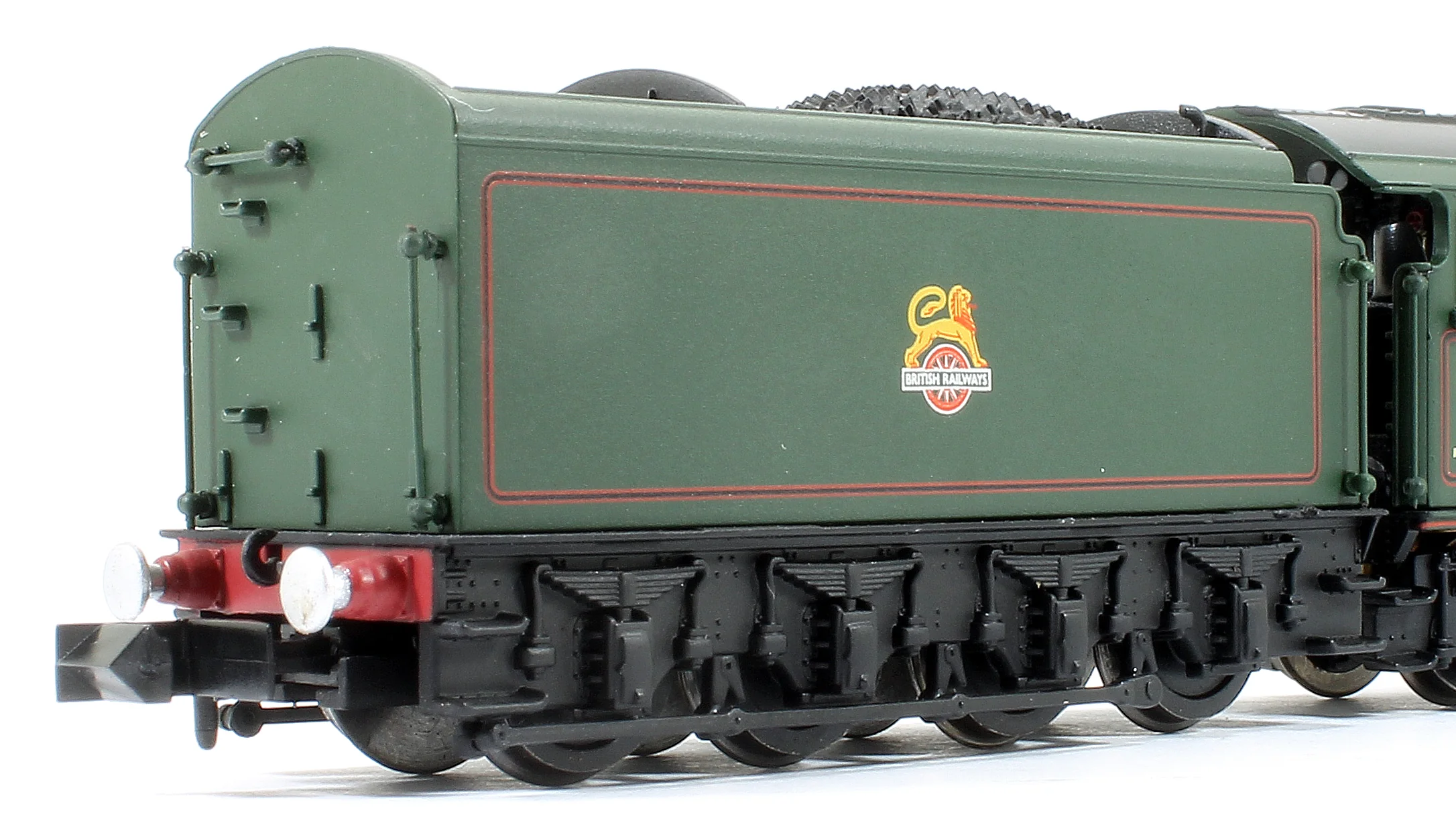 2S-011-009 A3 The White Knight 60077 BR Green Early Crest - Image 8