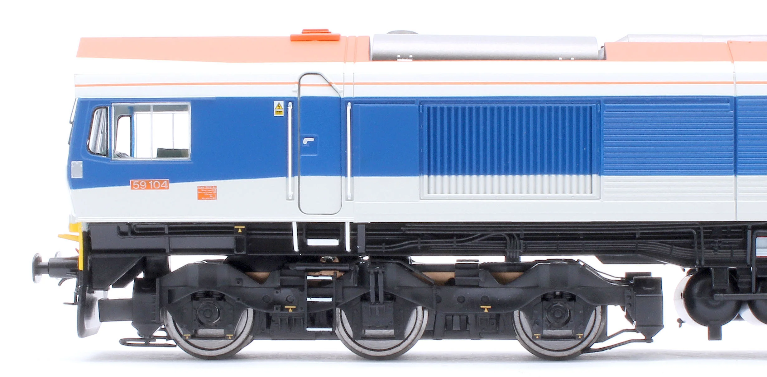 4D-005-009SSM Class 59 59104 Hanson Village of Great Elm Diesel Locomotive - DCC Sound & Smoke Fitted - Image 6